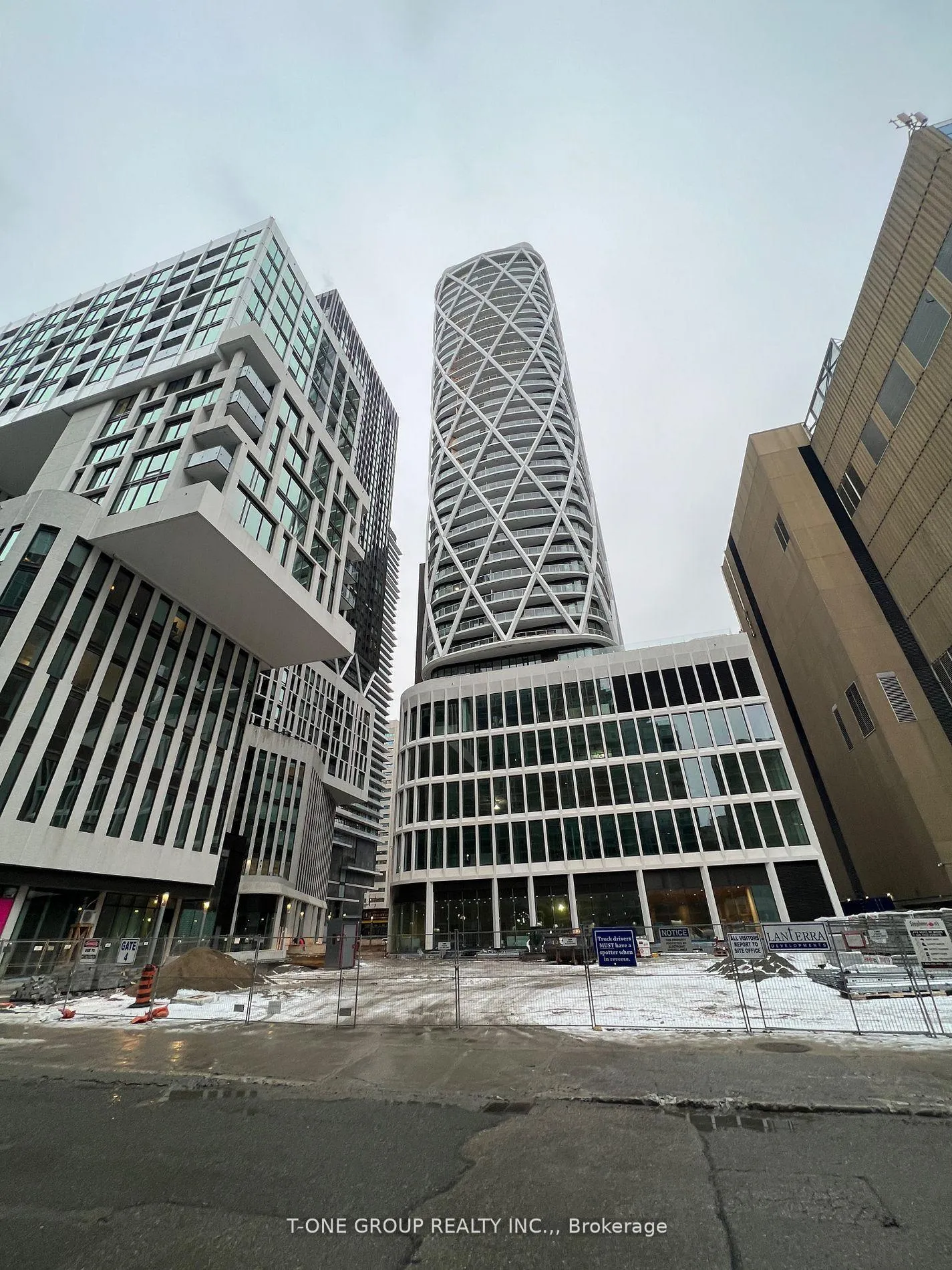 Photo 2 of Unit 3320, 230 Simcoe Street, Toronto, Kensington-Chinatown — HOMEH
