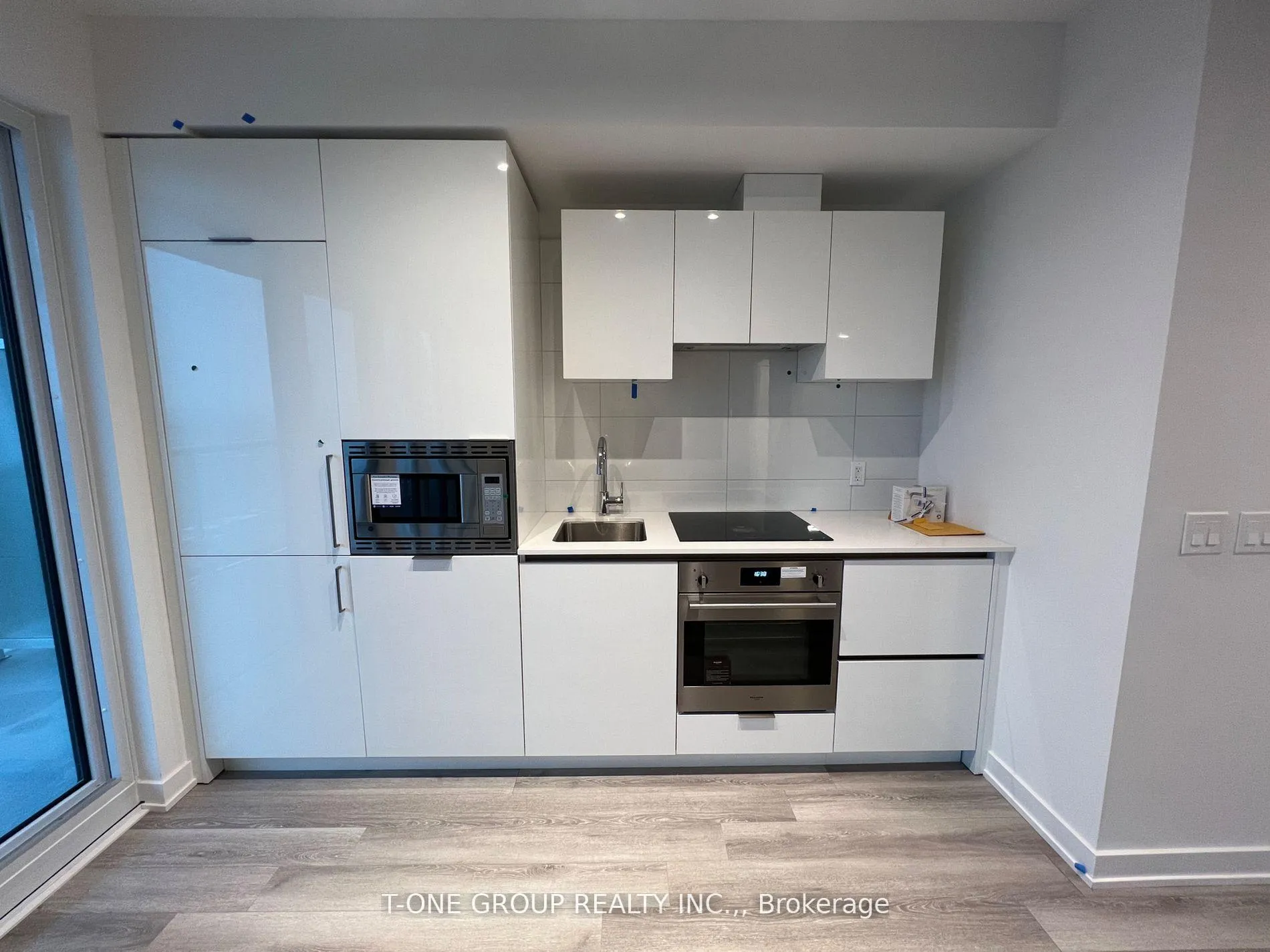 Photo 4 of Unit 3320, 230 Simcoe Street, Toronto, Kensington-Chinatown — HOMEH