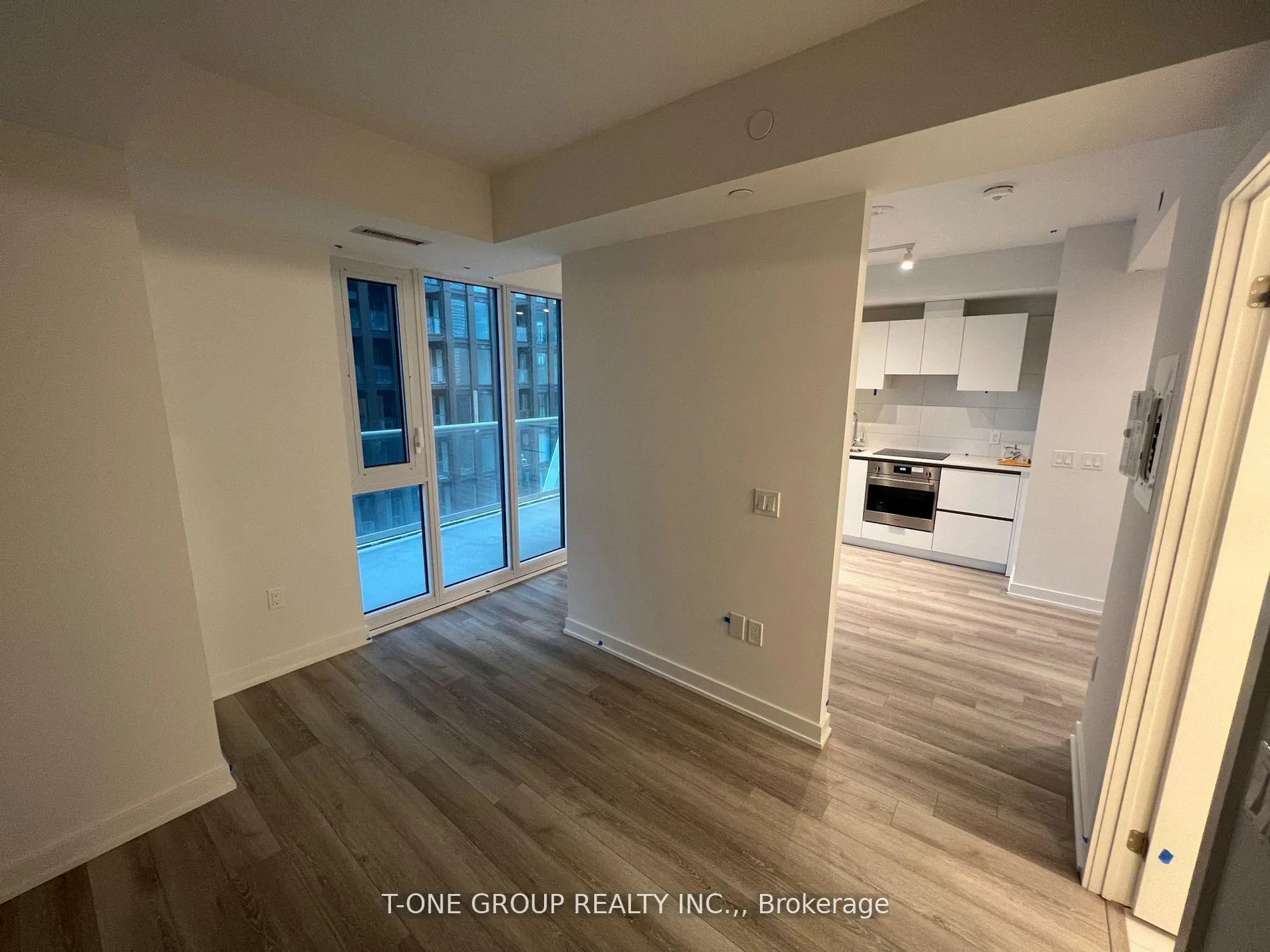 Photo 5 of Unit 3320, 230 Simcoe Street, Toronto, Kensington-Chinatown — HOMEH