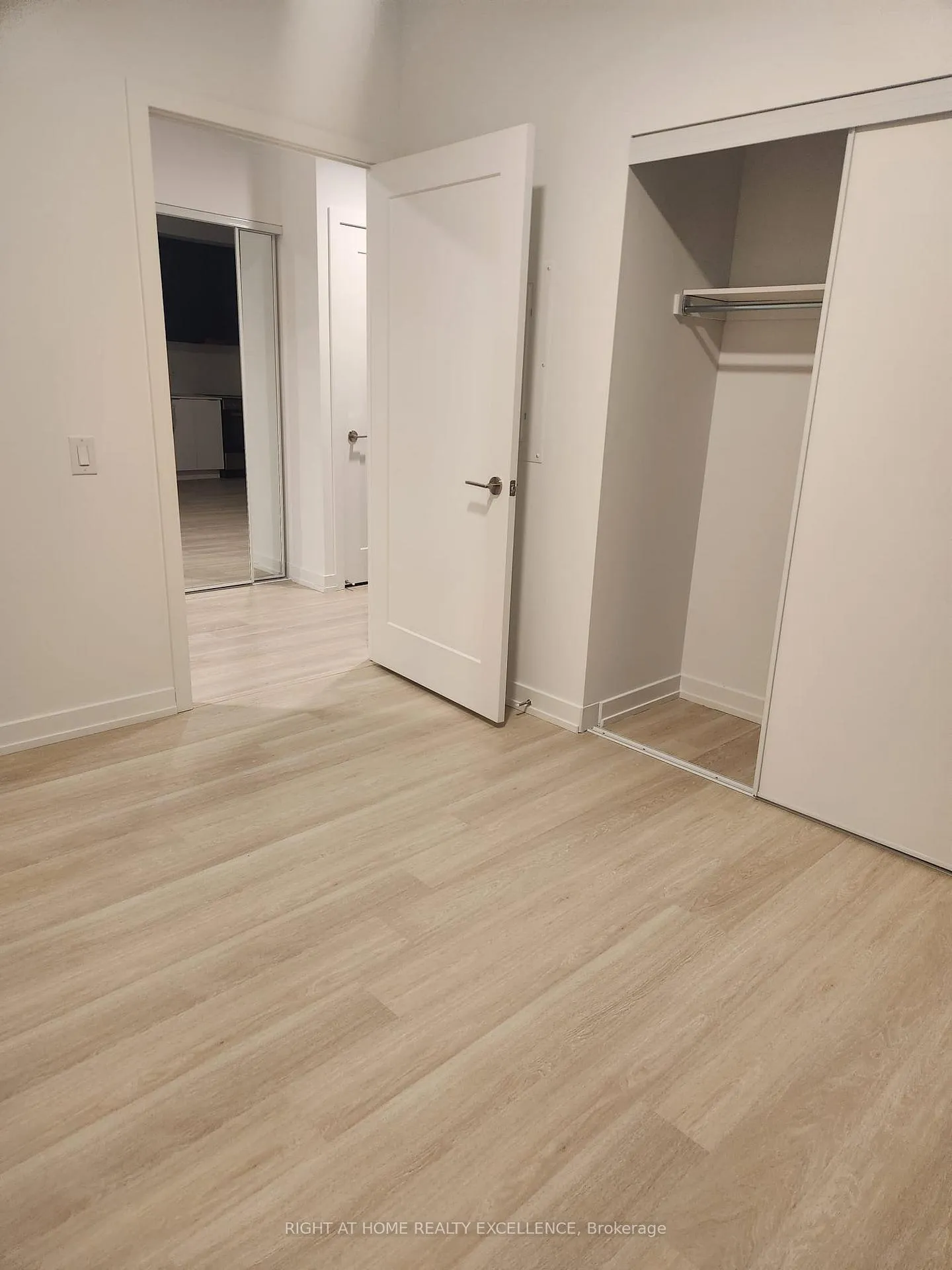 Photo 5 of Unit B-2103, 9751 Markham Road, Markham, Greensborough — HOMEH