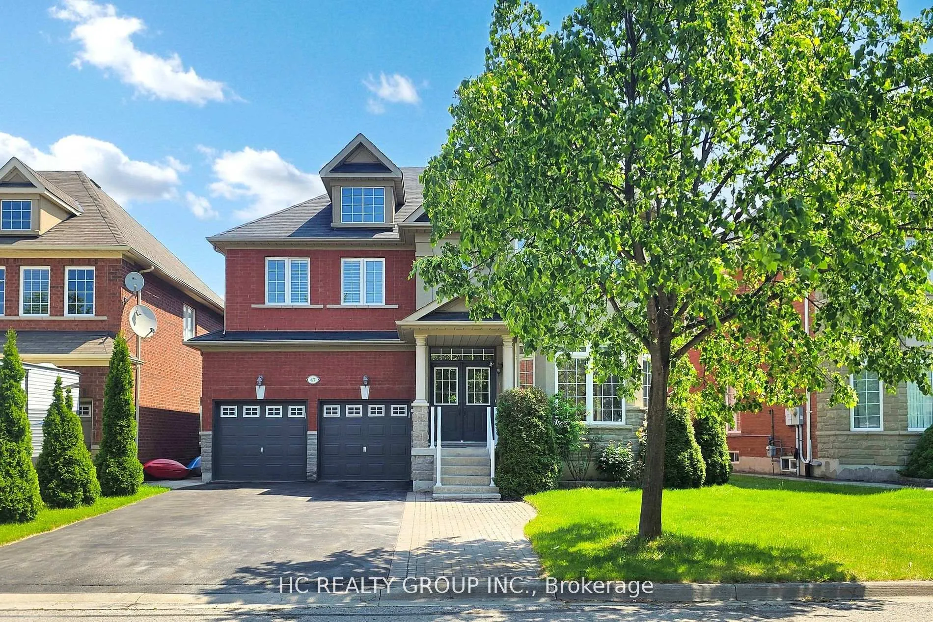 Photo 2 of 47 Medoc Place, Vaughan, Patterson — HOMEH