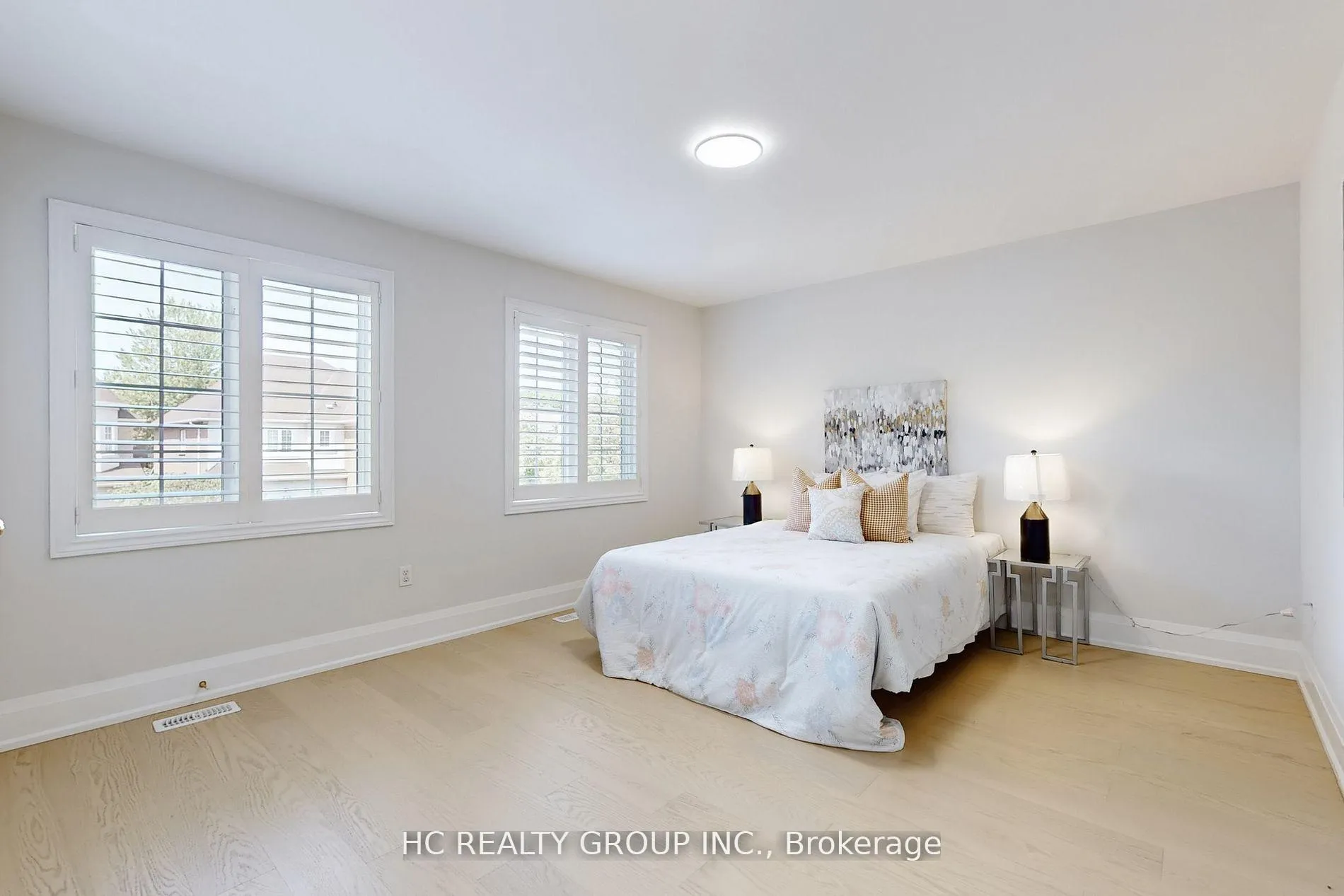 Photo 13 of 47 Medoc Place, Vaughan, Patterson — HOMEH