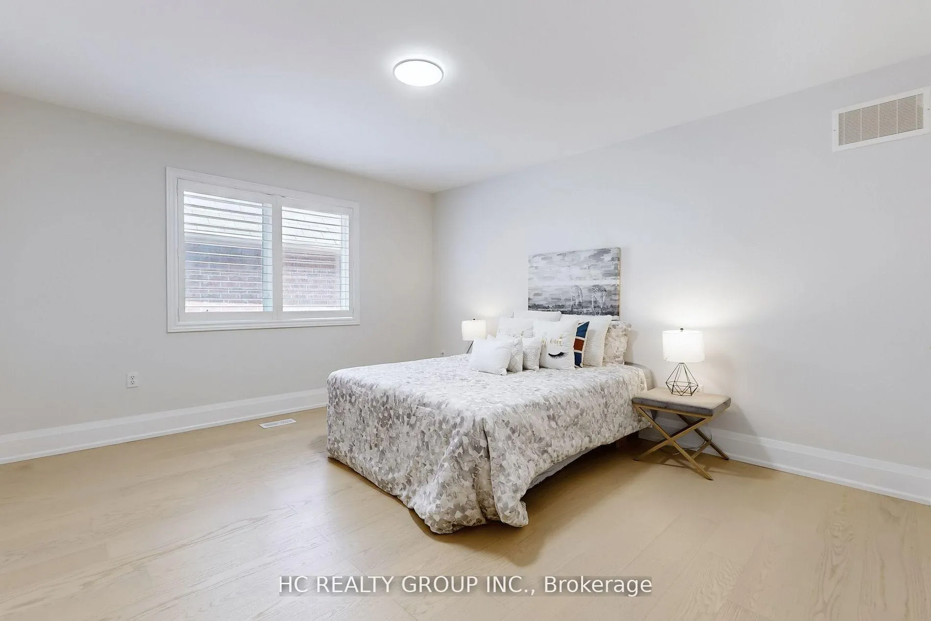 Photo 14 of 47 Medoc Place, Vaughan, Patterson — HOMEH