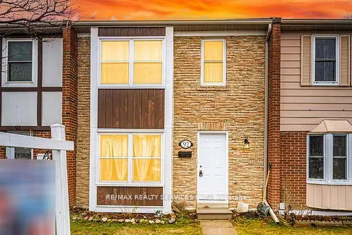 Photo 1 of Unit 92, 900 Central Park Drive, Brampton, Northgate — HOMEH