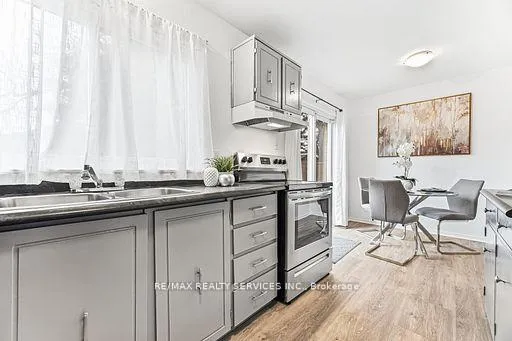 Photo 7 of Unit 92, 900 Central Park Drive, Brampton, Northgate — HOMEH