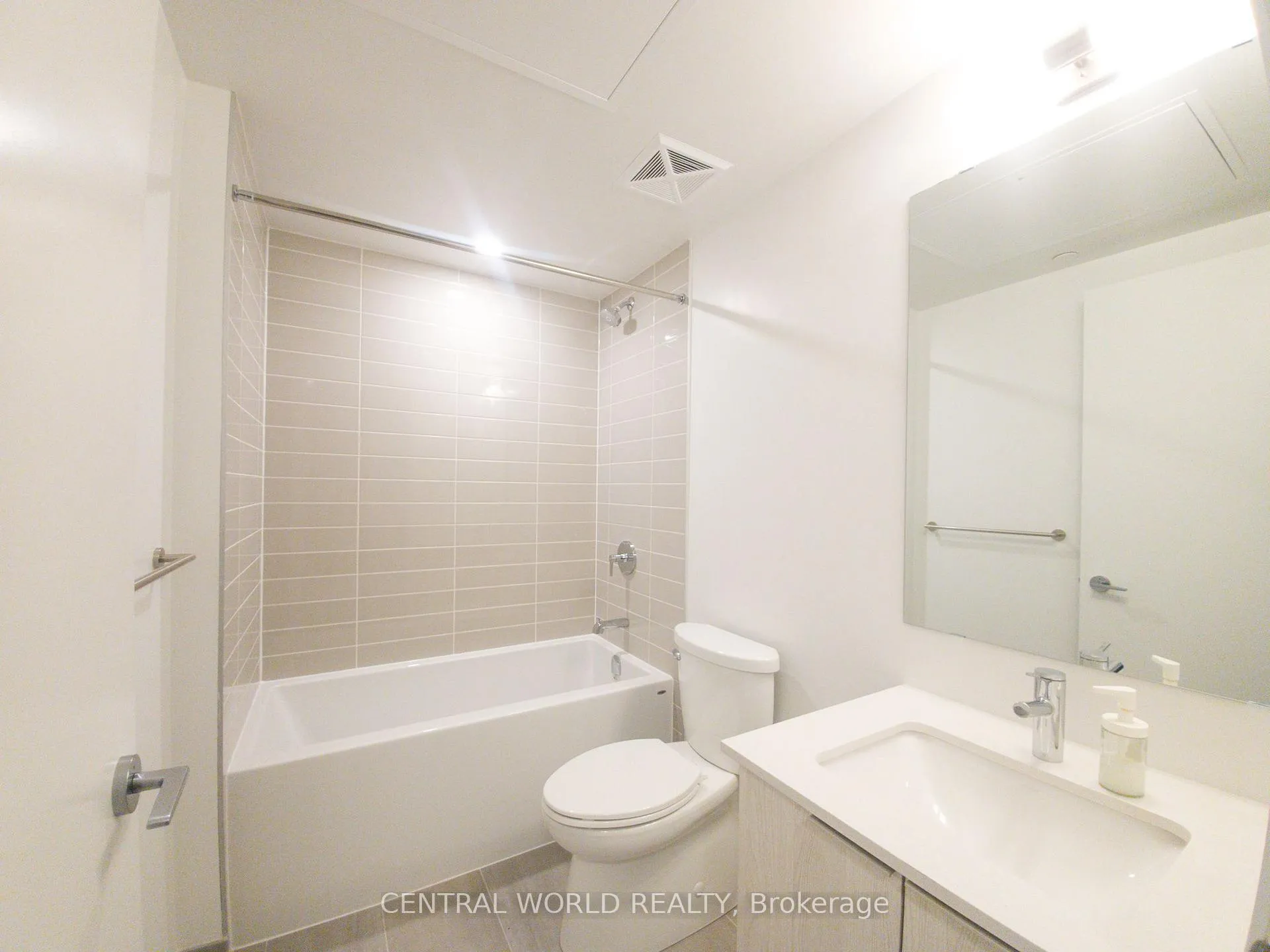 Photo 9 of Unit 2805, 357 King Street W, Toronto, Waterfront Communities — HOMEH