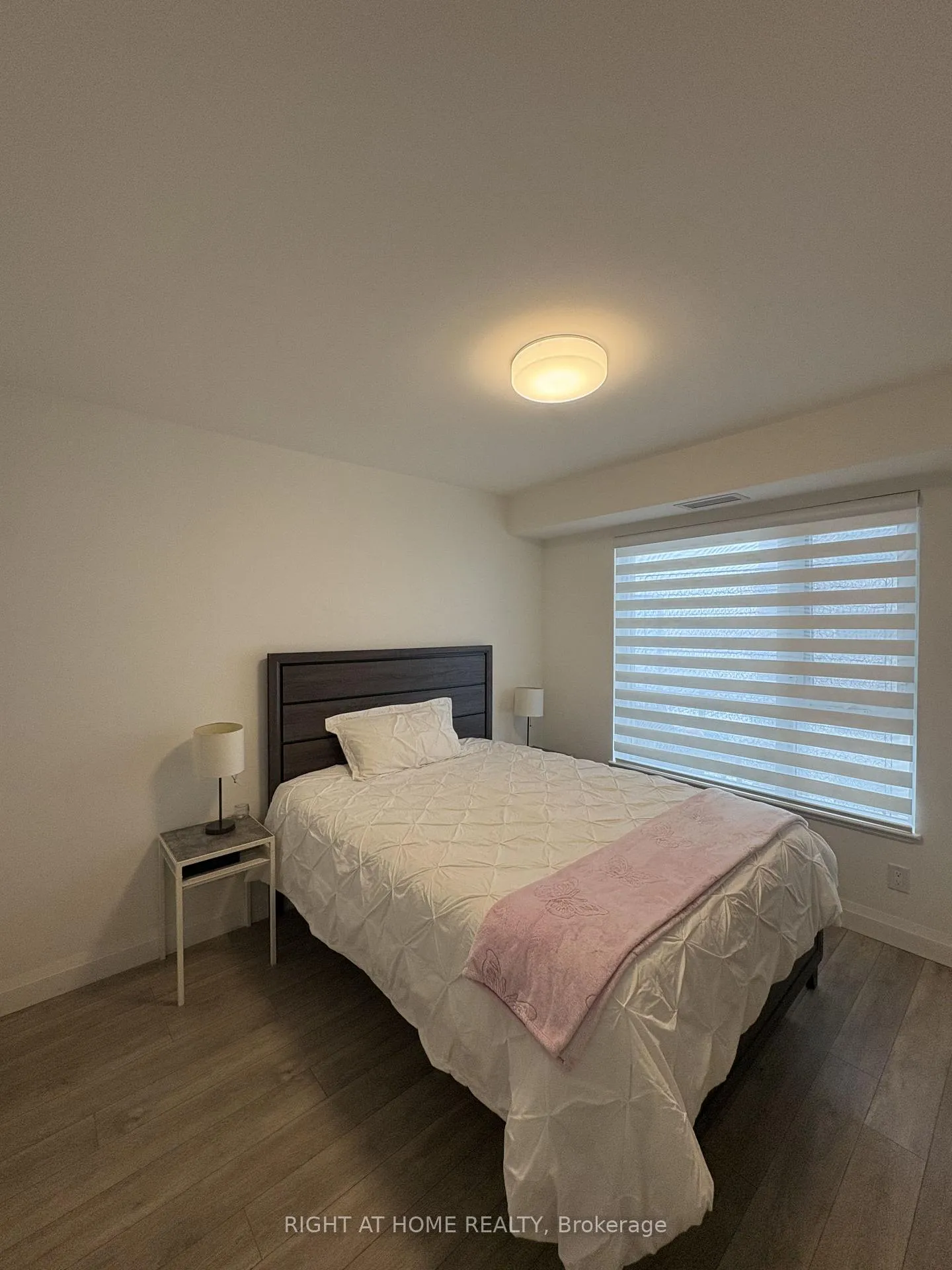 Photo 6 of Unit 805, 58 Lakeside Terrace, Barrie, Little Lake — HOMEH