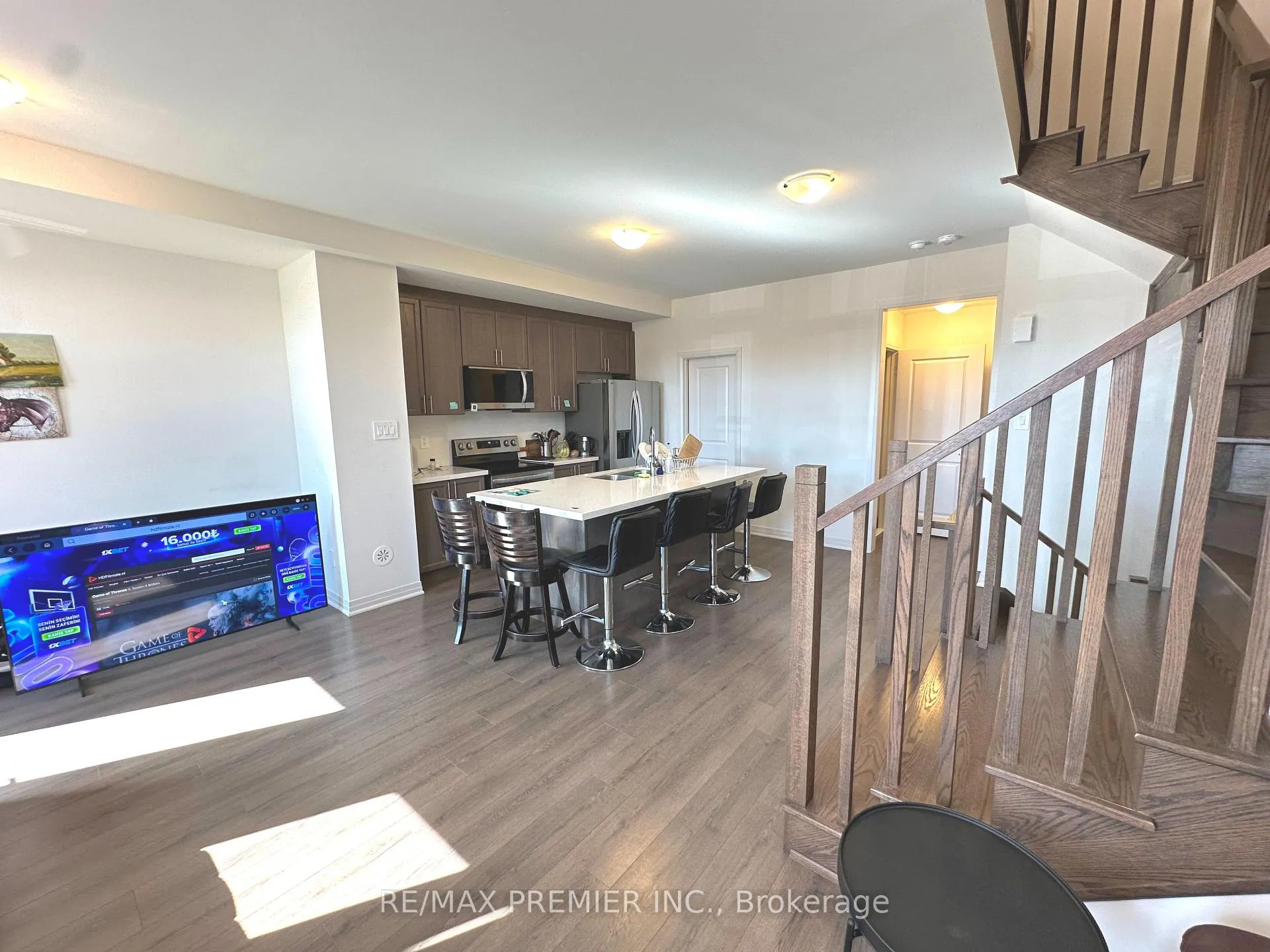 Photo 4 of 101 Brandon Crescent, New Tecumseth, Tottenham — HOMEH