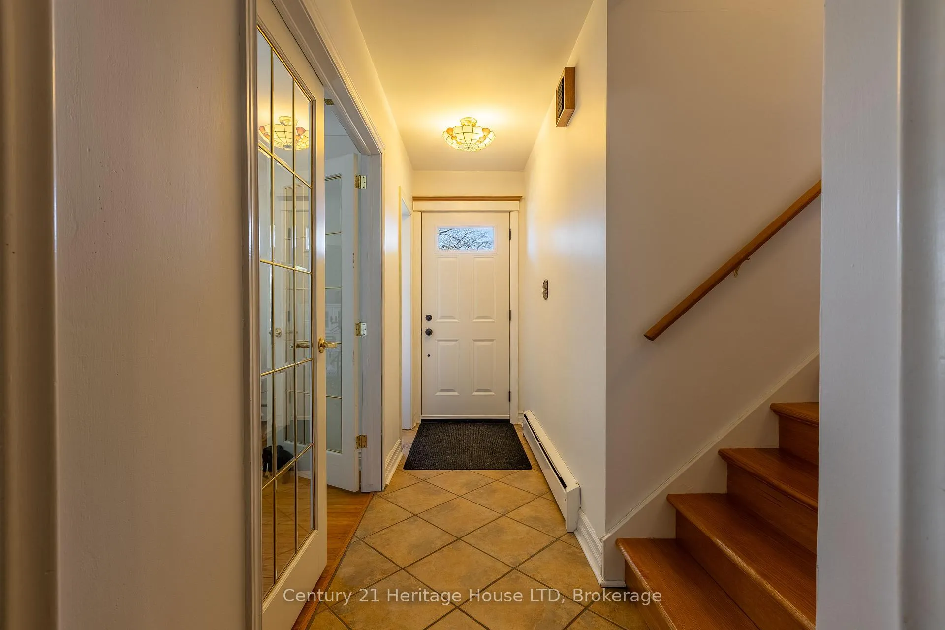 Photo 3 of 6 Champa Drive, St. Catharines, Vine/Linwell — HOMEH