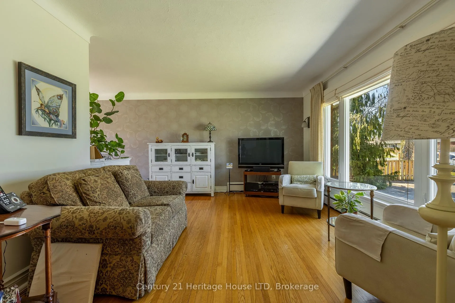 Photo 5 of 6 Champa Drive, St. Catharines, Vine/Linwell — HOMEH
