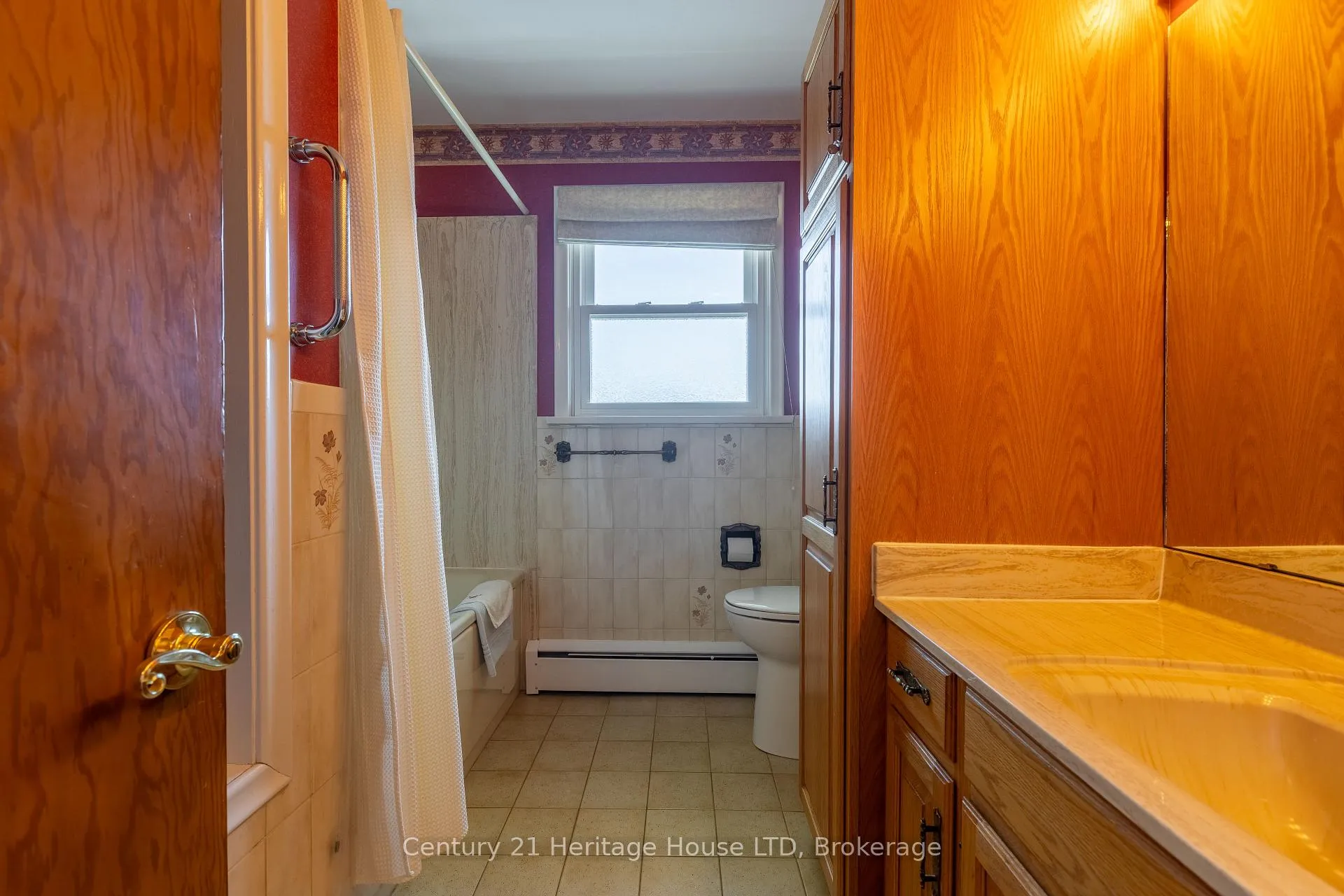 Photo 11 of 6 Champa Drive, St. Catharines, Vine/Linwell — HOMEH