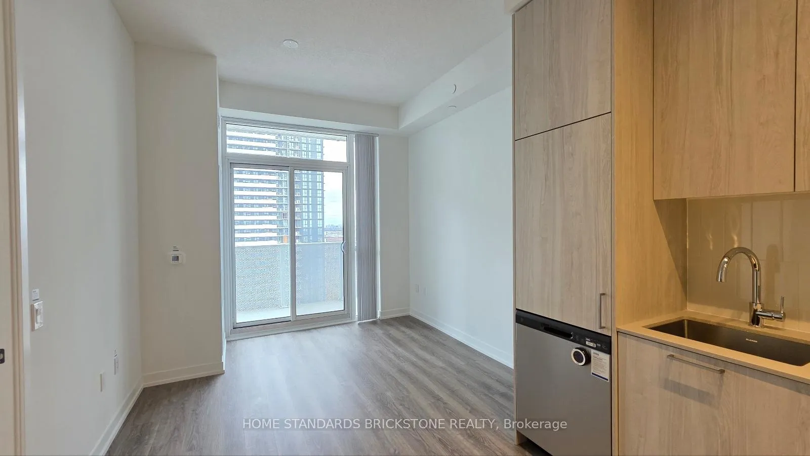 Photo 10 of Unit 3216, 195 Commerce Street, Vaughan, Vaughan Corporate Centre — HOMEH