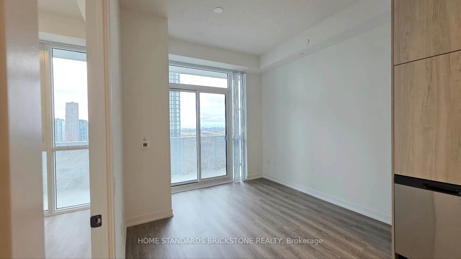 Photo 18 of Unit 3216, 195 Commerce Street, Vaughan, Vaughan Corporate Centre — HOMEH
