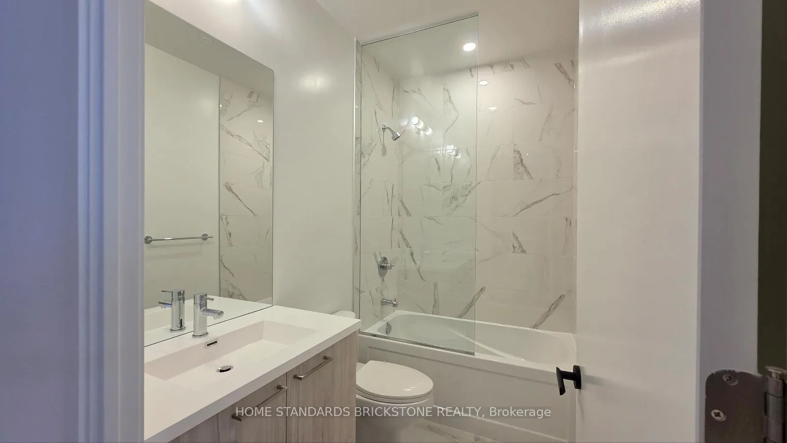 Photo 21 of Unit 3216, 195 Commerce Street, Vaughan, Vaughan Corporate Centre — HOMEH