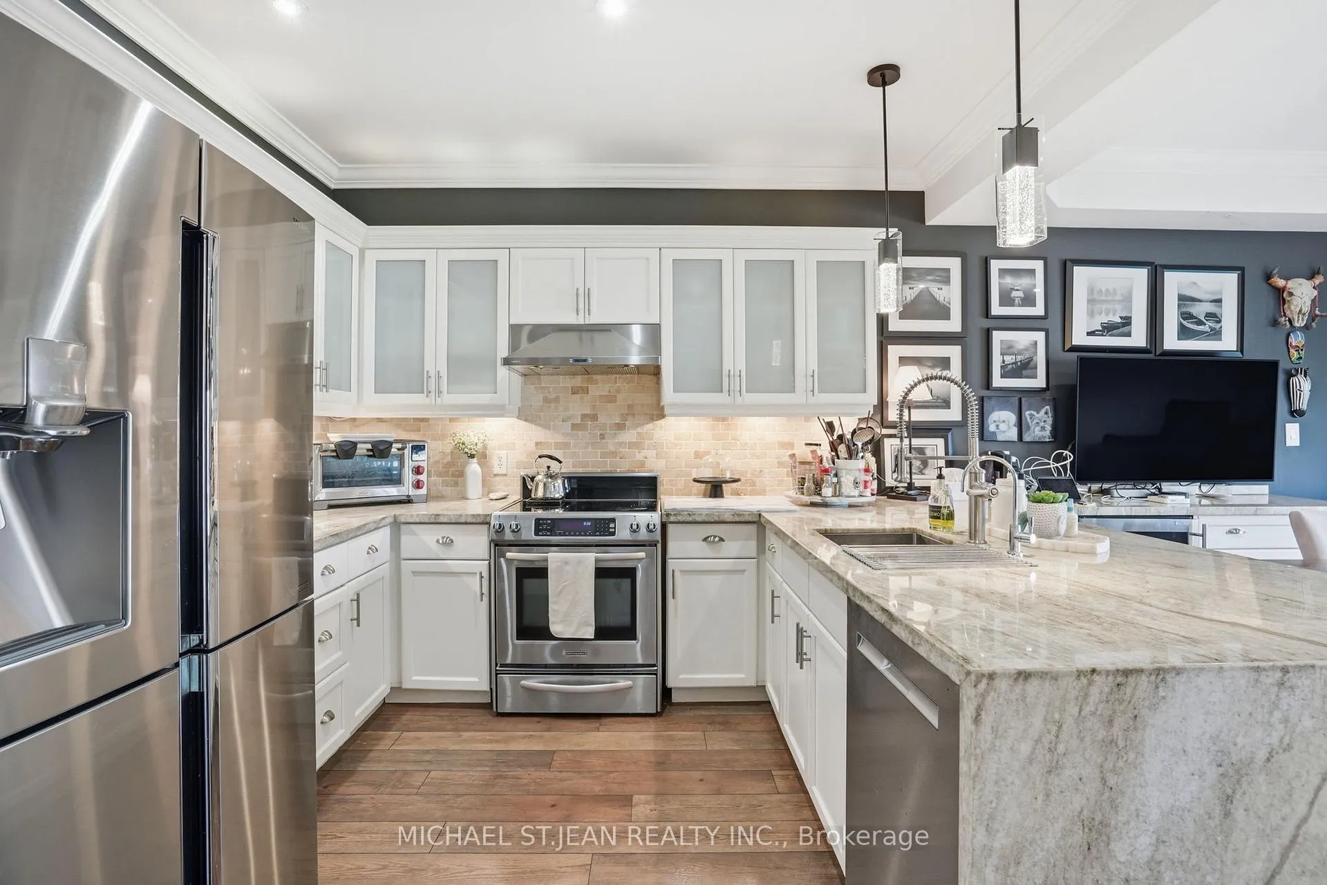 Photo 15 of 4020 Alexan Crescent, Burlington, Rose — HOMEH