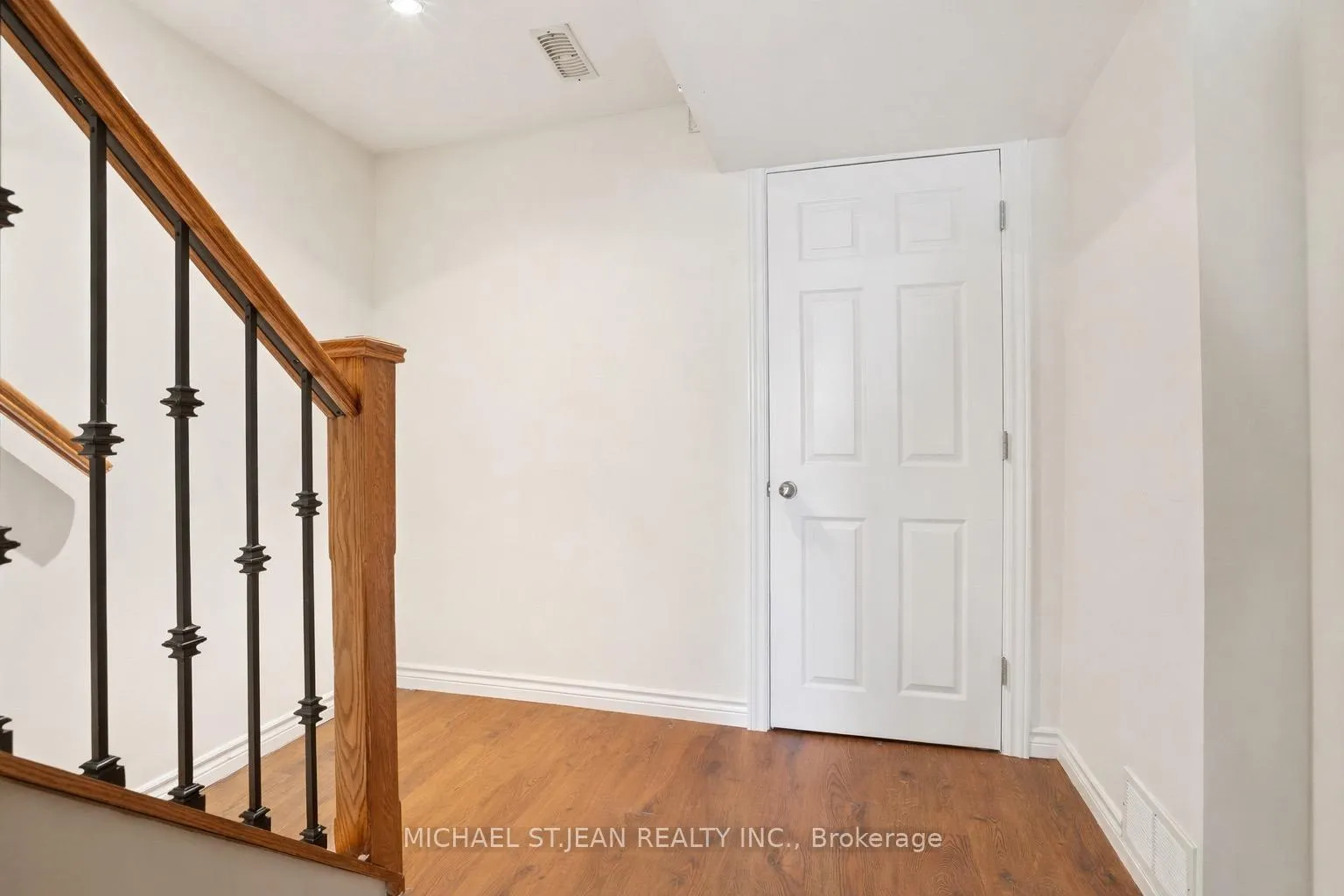 Photo 31 of 4020 Alexan Crescent, Burlington, Rose — HOMEH