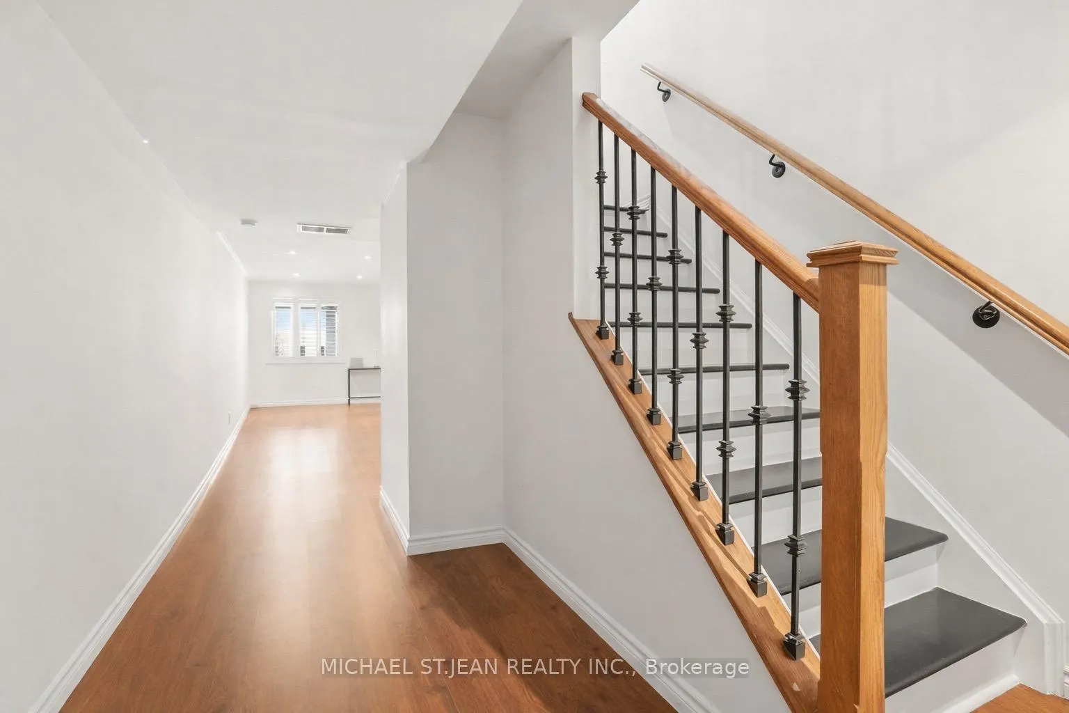 Photo 32 of 4020 Alexan Crescent, Burlington, Rose — HOMEH