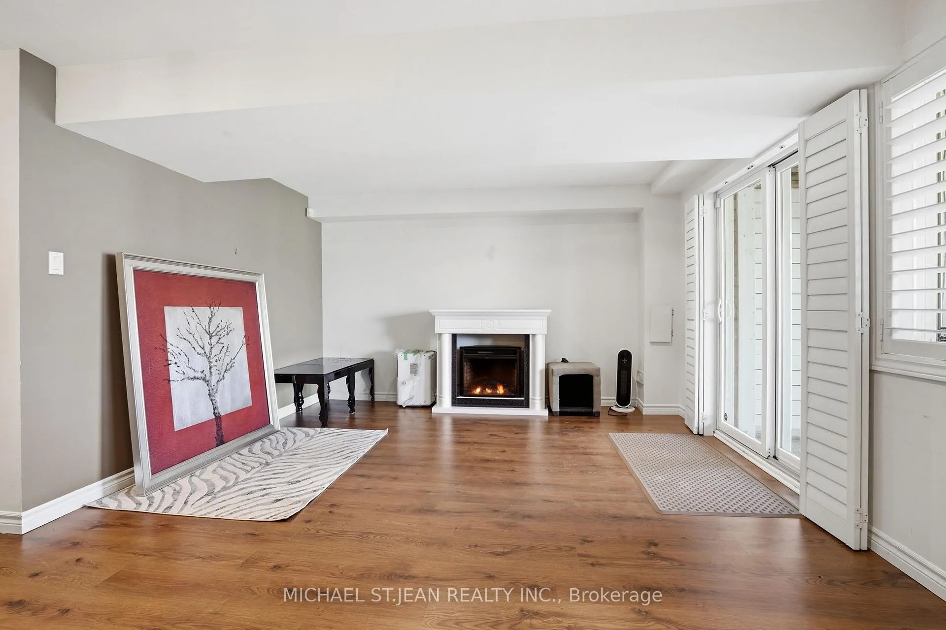 Photo 34 of 4020 Alexan Crescent, Burlington, Rose — HOMEH