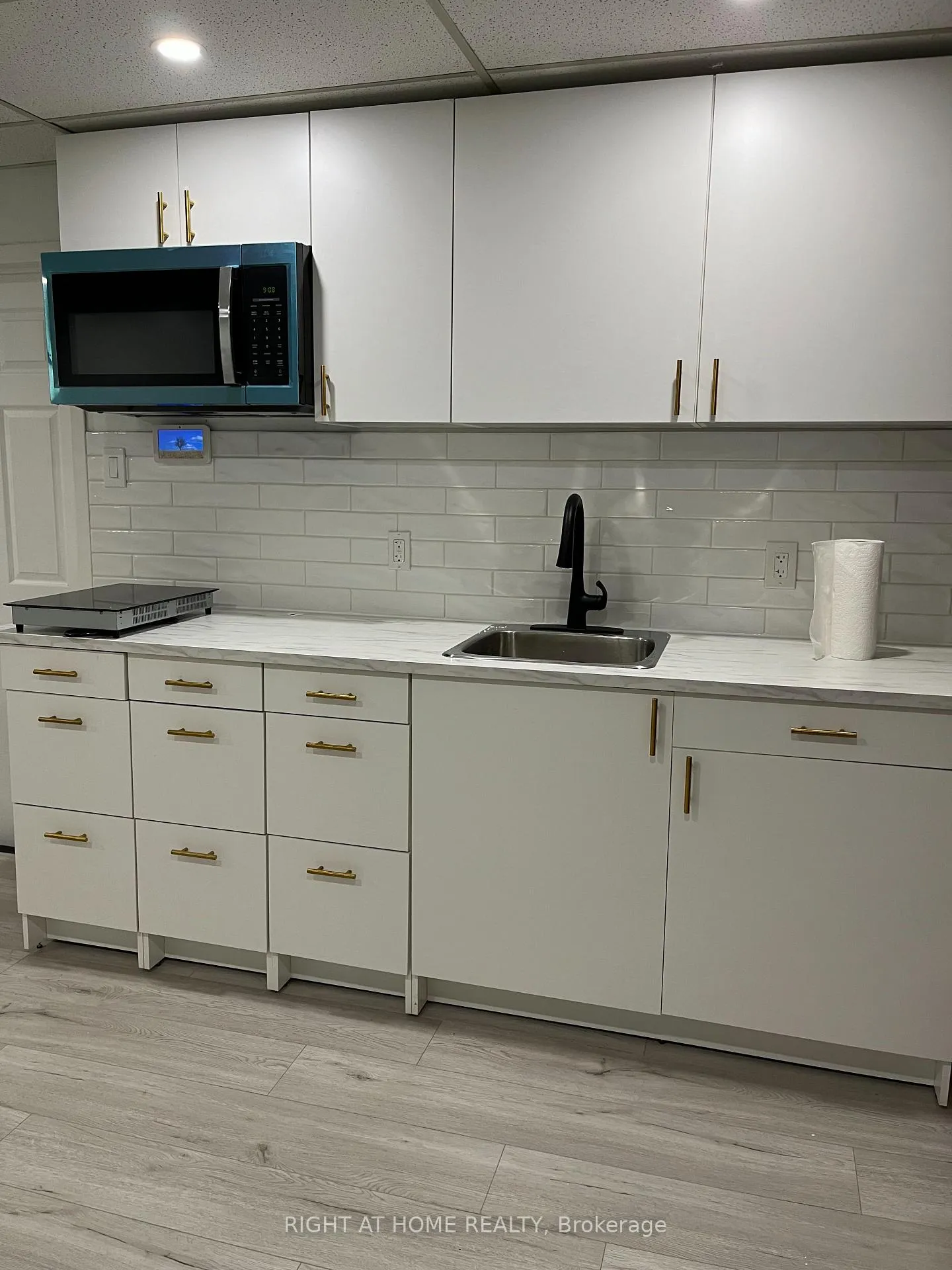Photo 6 of Unit Unit 2, 210 Speedvale Avenue E, Guelph, Riverside Park — HOMEH