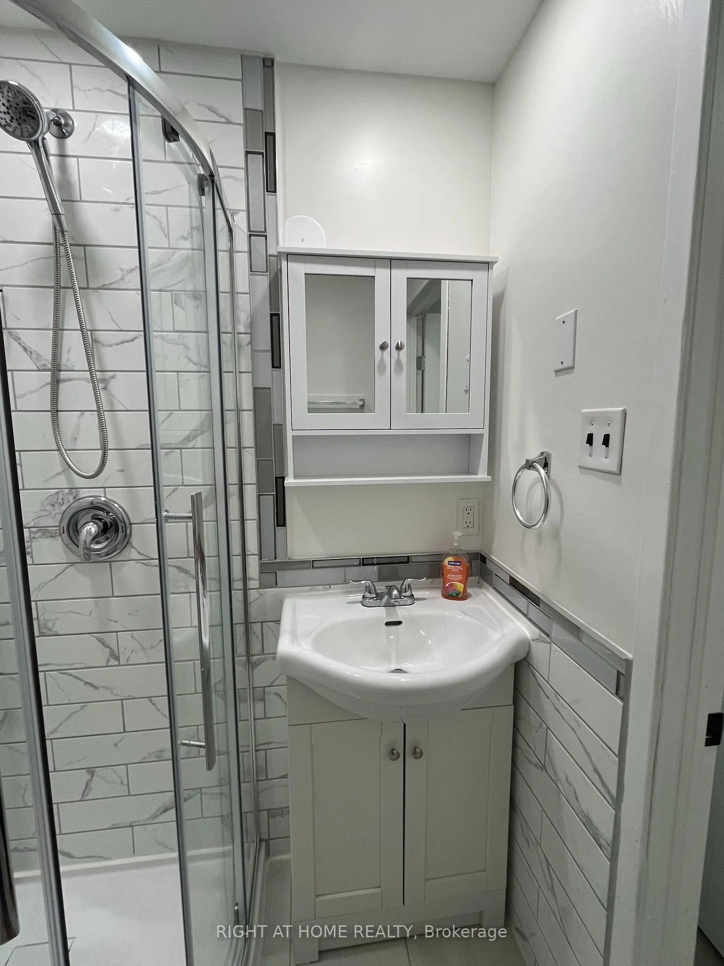 Photo 10 of Unit Unit 2, 210 Speedvale Avenue E, Guelph, Riverside Park — HOMEH