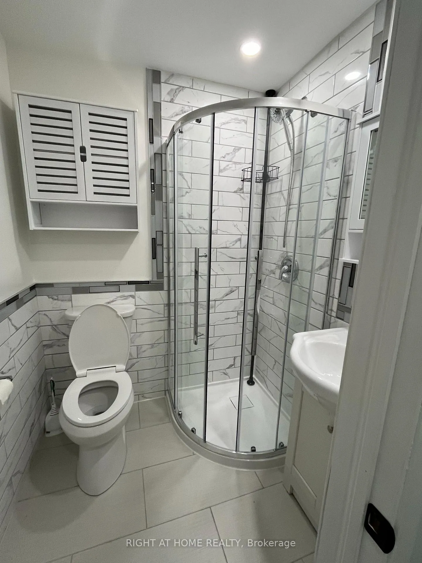Photo 11 of Unit Unit 2, 210 Speedvale Avenue E, Guelph, Riverside Park — HOMEH