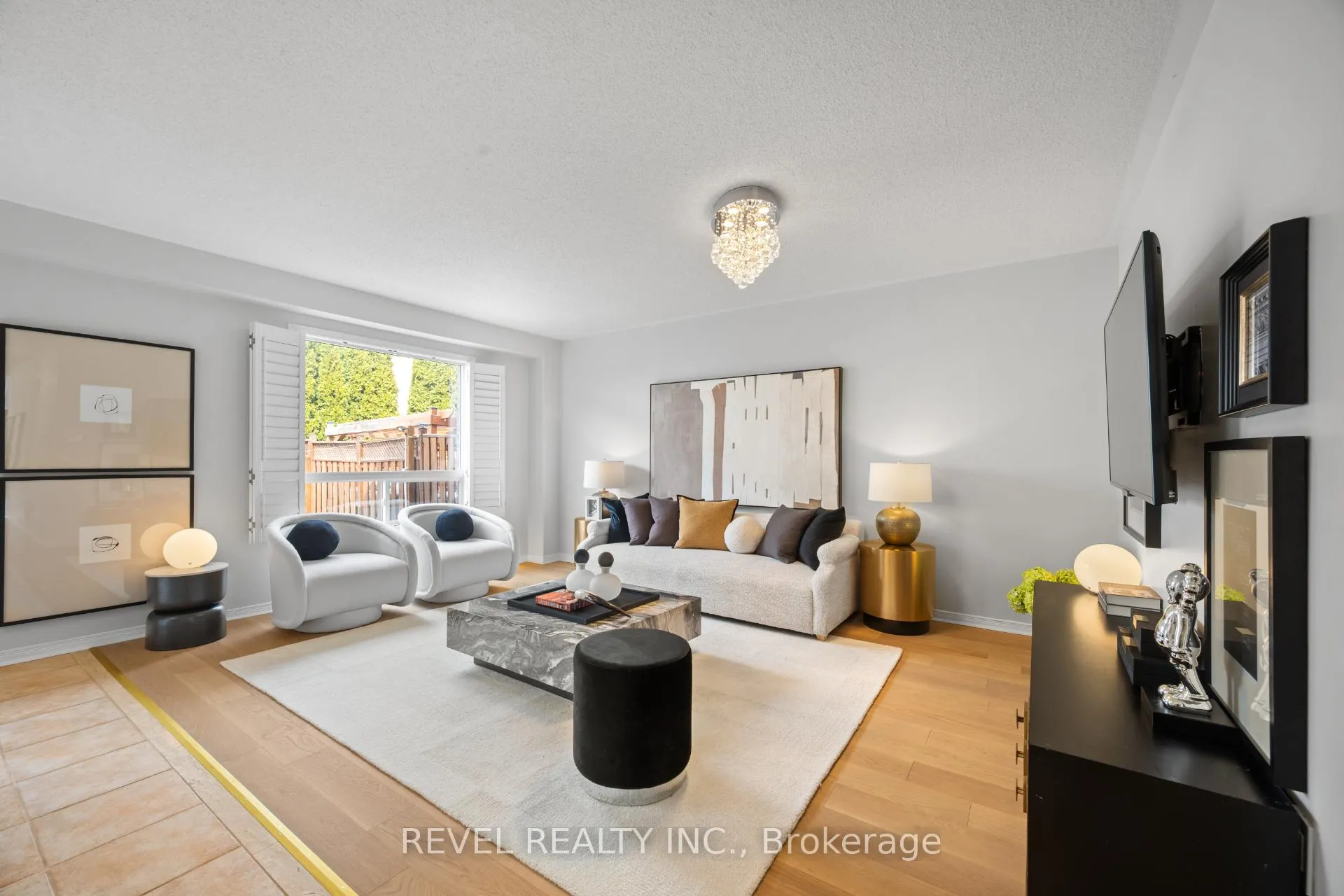 Photo 5 of 10 Dinsdale Drive, Vaughan, Vellore Village — HOMEH