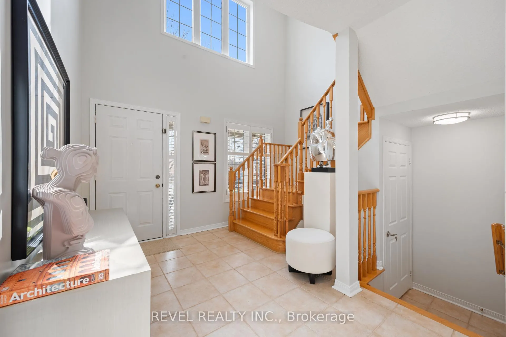 Photo 14 of 10 Dinsdale Drive, Vaughan, Vellore Village — HOMEH