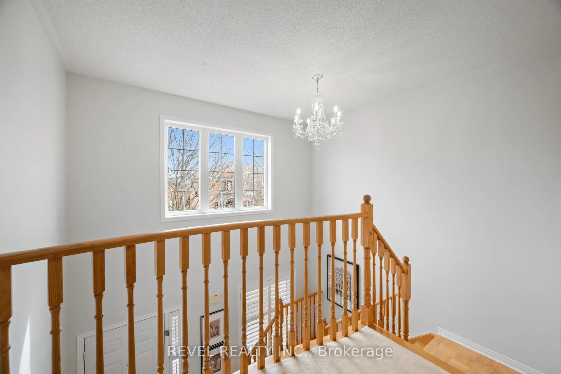 Photo 16 of 10 Dinsdale Drive, Vaughan, Vellore Village — HOMEH