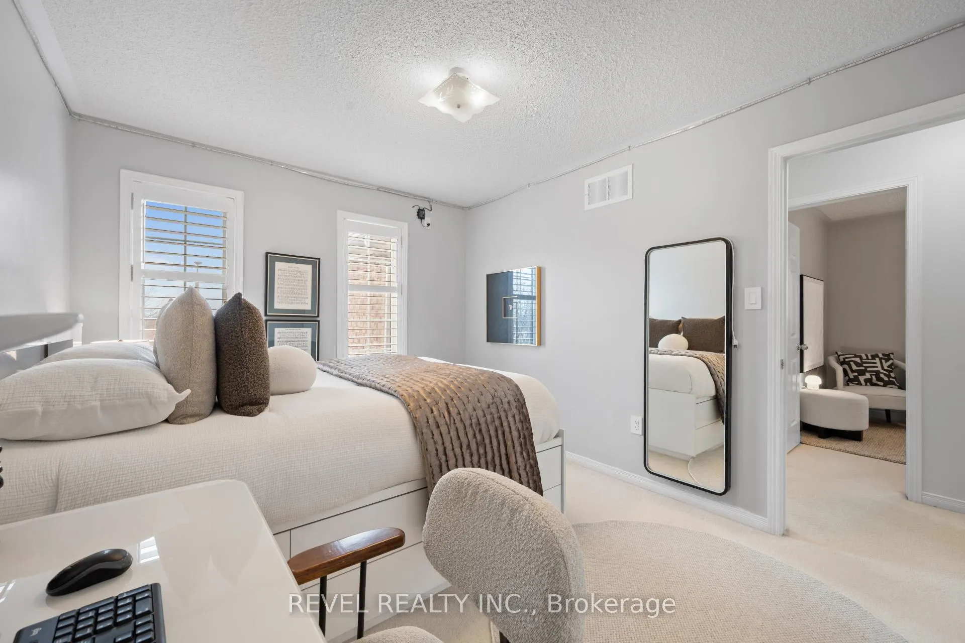Photo 25 of 10 Dinsdale Drive, Vaughan, Vellore Village — HOMEH