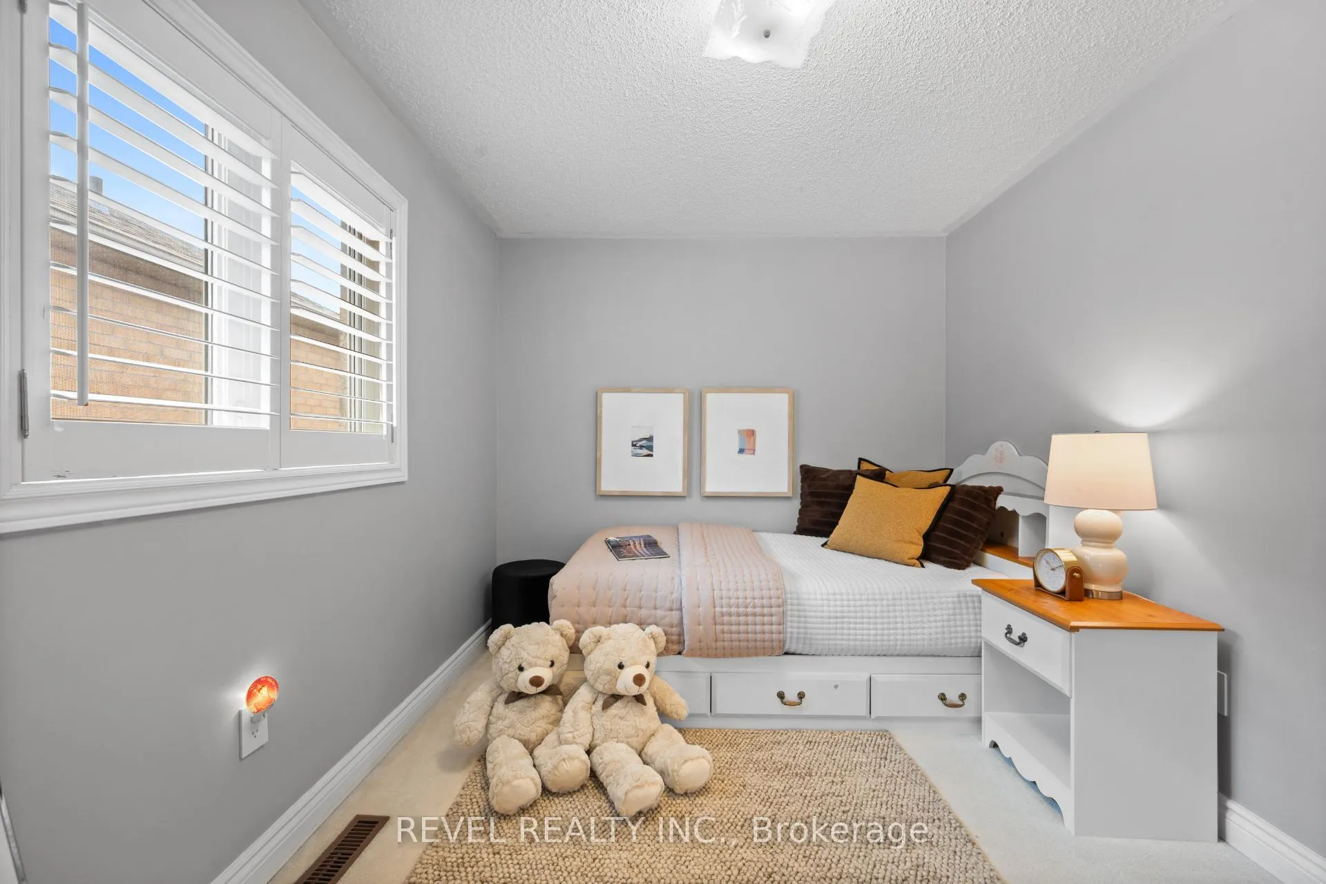 Photo 29 of 10 Dinsdale Drive, Vaughan, Vellore Village — HOMEH