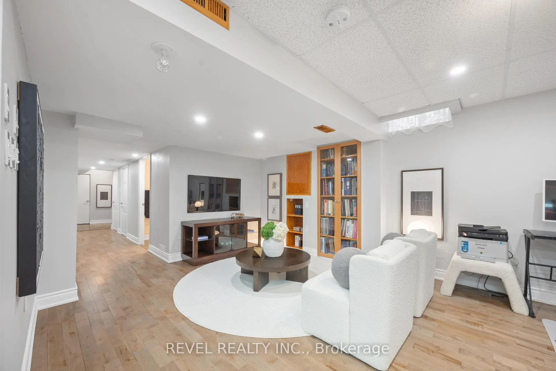 Photo 33 of 10 Dinsdale Drive, Vaughan, Vellore Village — HOMEH
