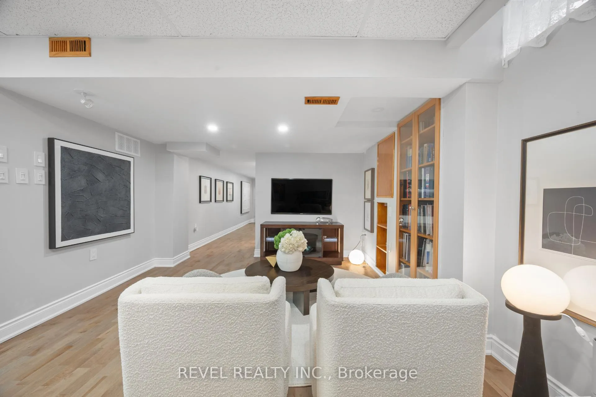 Photo 34 of 10 Dinsdale Drive, Vaughan, Vellore Village — HOMEH