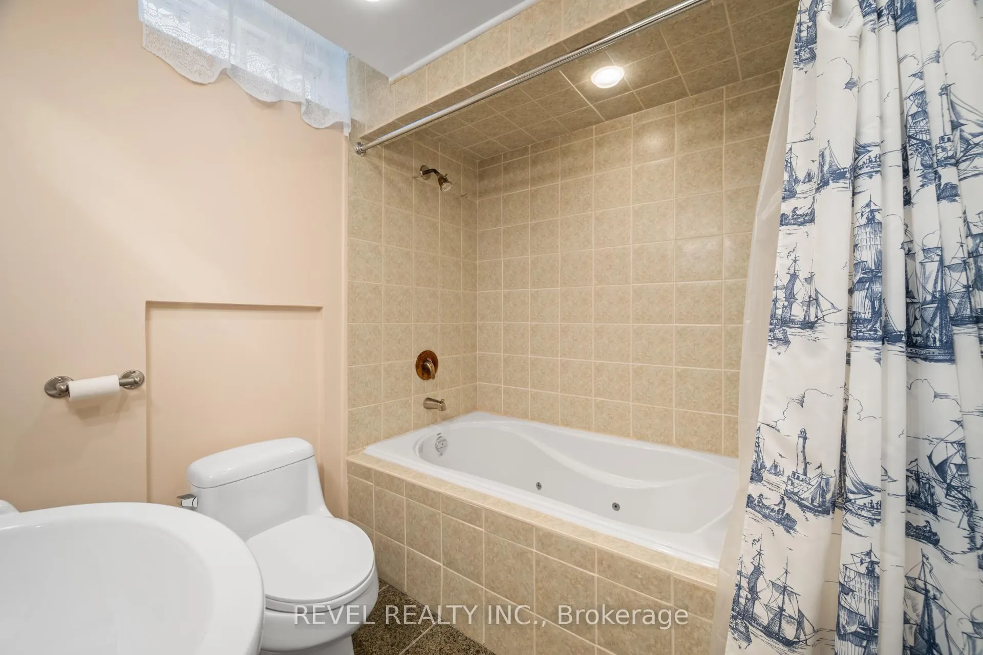 Photo 40 of 10 Dinsdale Drive, Vaughan, Vellore Village — HOMEH