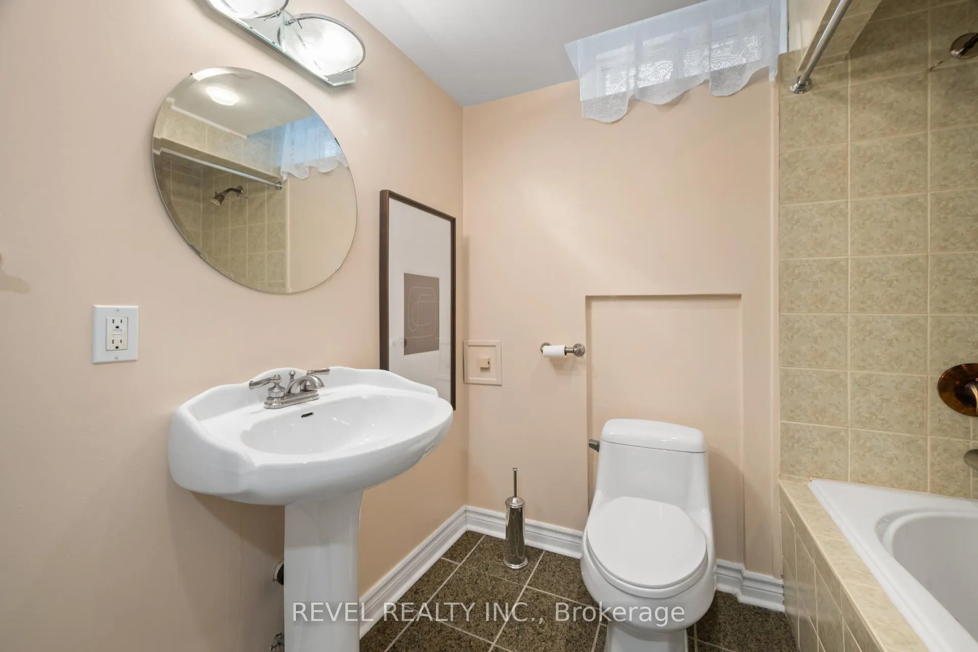 Photo 41 of 10 Dinsdale Drive, Vaughan, Vellore Village — HOMEH