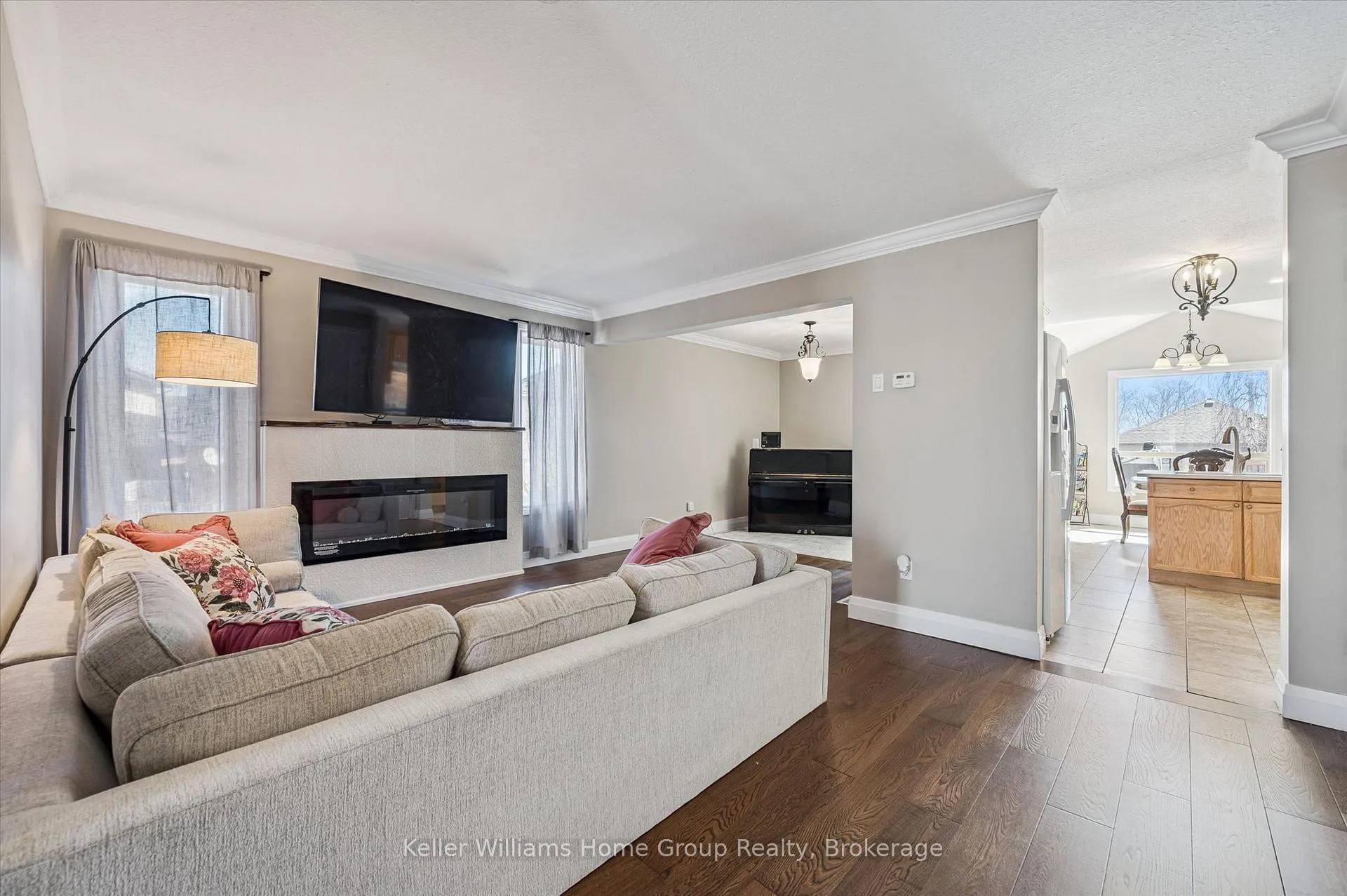 Photo 7 of 33 Sandcreek Lane, Guelph, Grange Road — HOMEH