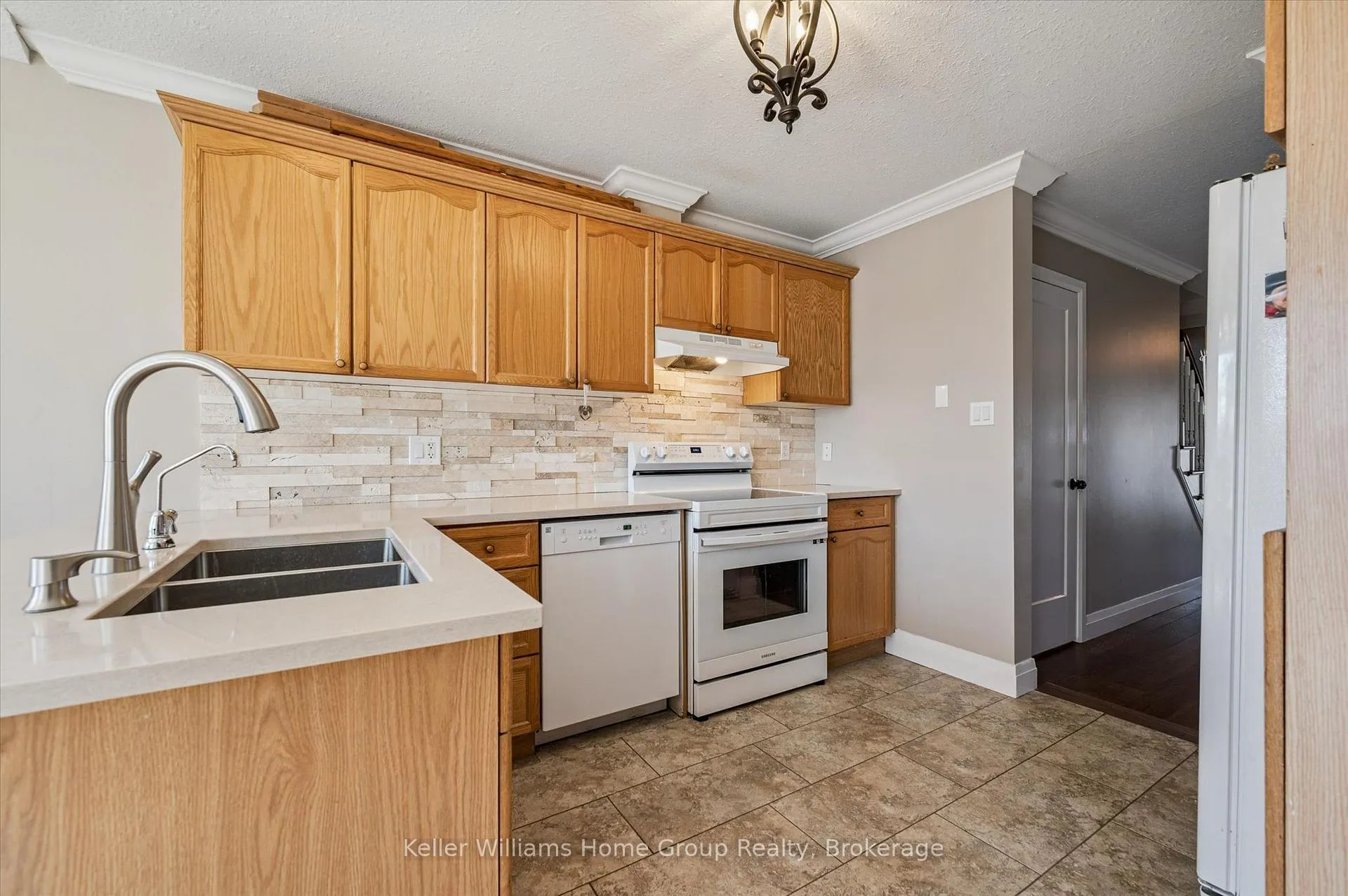 Photo 13 of 33 Sandcreek Lane, Guelph, Grange Road — HOMEH