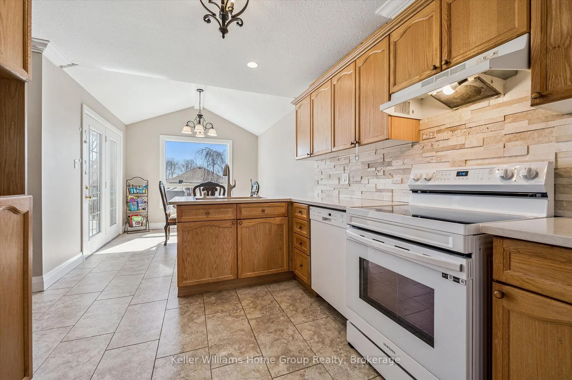 Photo 15 of 33 Sandcreek Lane, Guelph, Grange Road — HOMEH