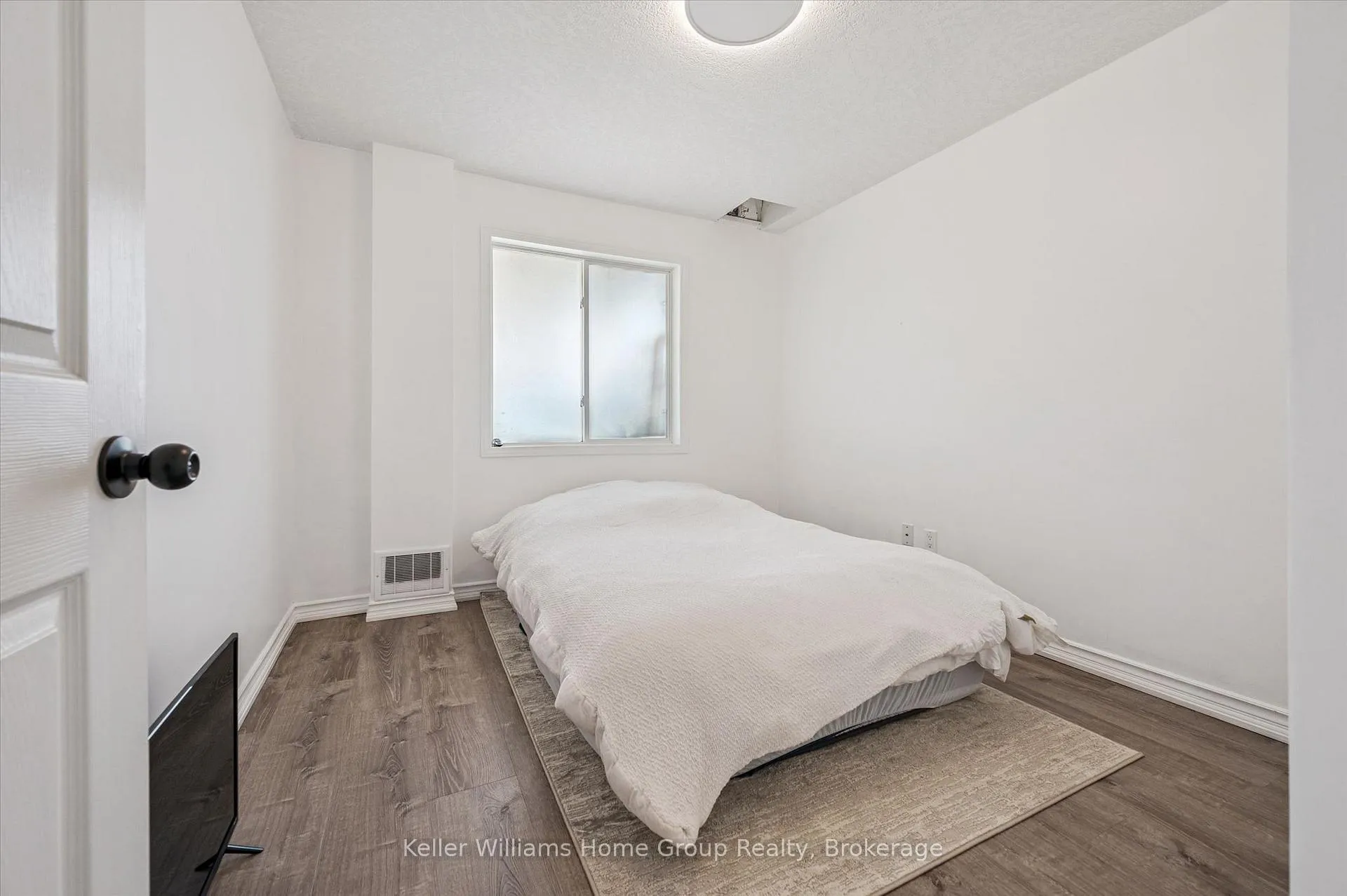 Photo 35 of 33 Sandcreek Lane, Guelph, Grange Road — HOMEH