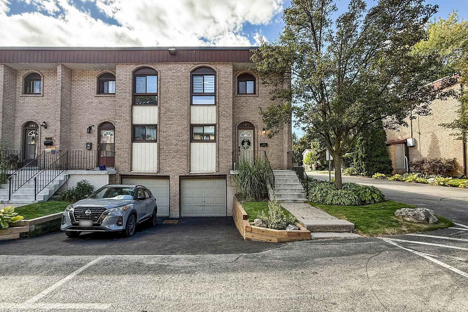Photo 2 of 589 Francis Road E, Burlington, LaSalle — HOMEH