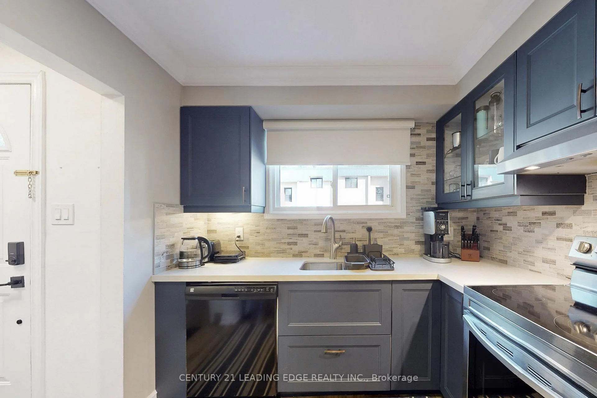 Photo 15 of 589 Francis Road E, Burlington, LaSalle — HOMEH