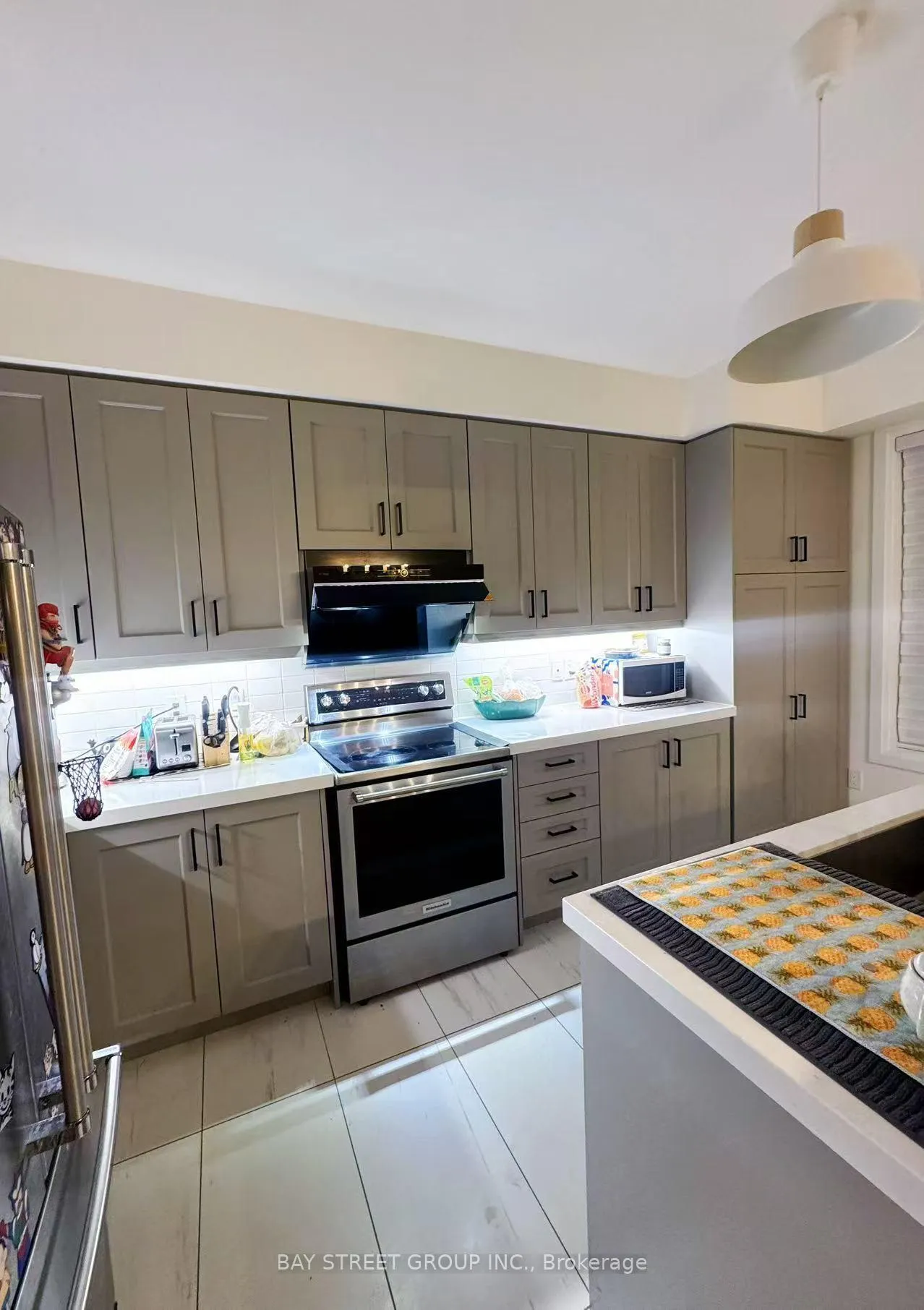 Photo 5 of MAIN 82 Robert Eaton Avenue, Markham, Middlefield — HOMEH
