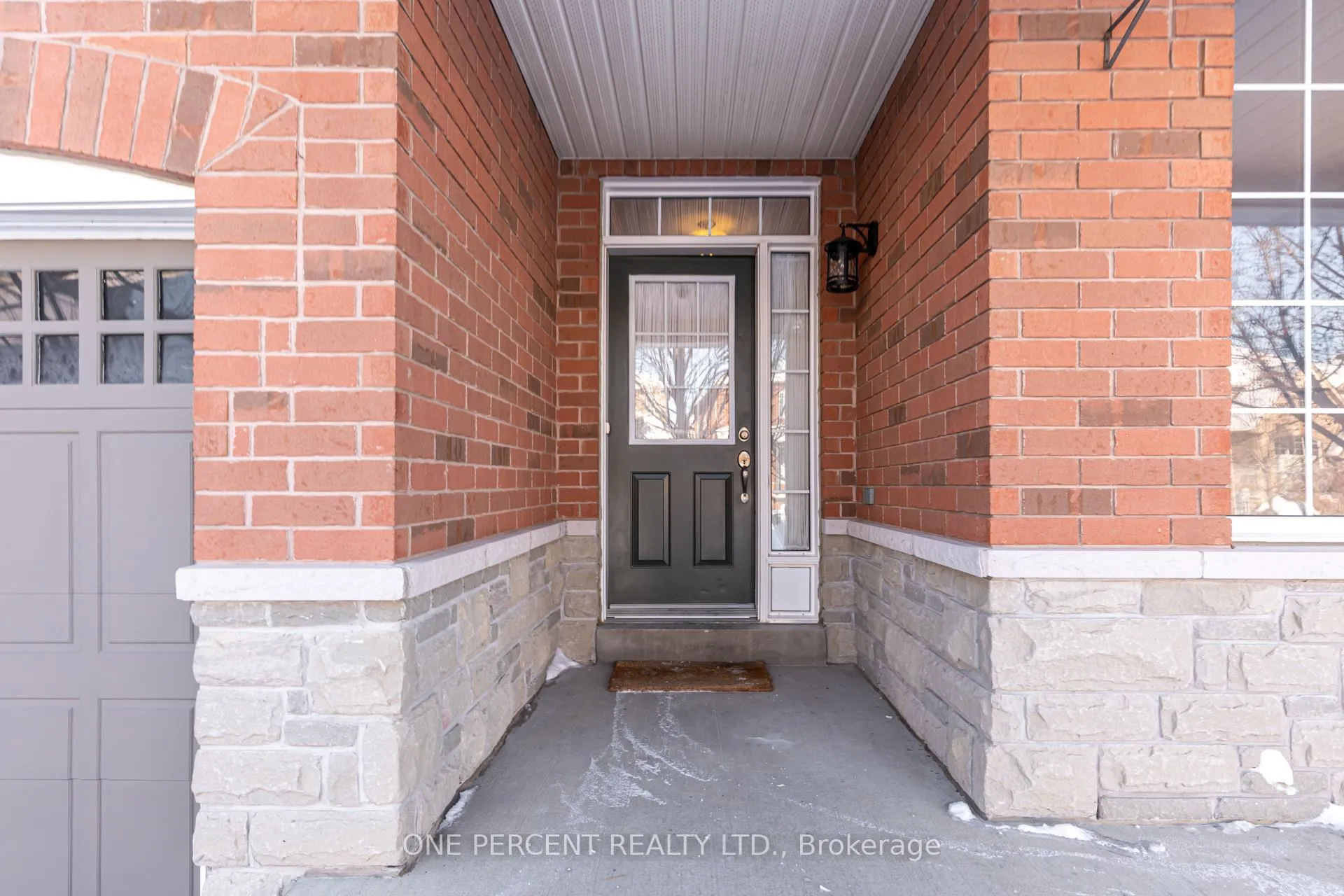 Photo 4 of 19 Lundy Drive, Markham, Box Grove — HOMEH