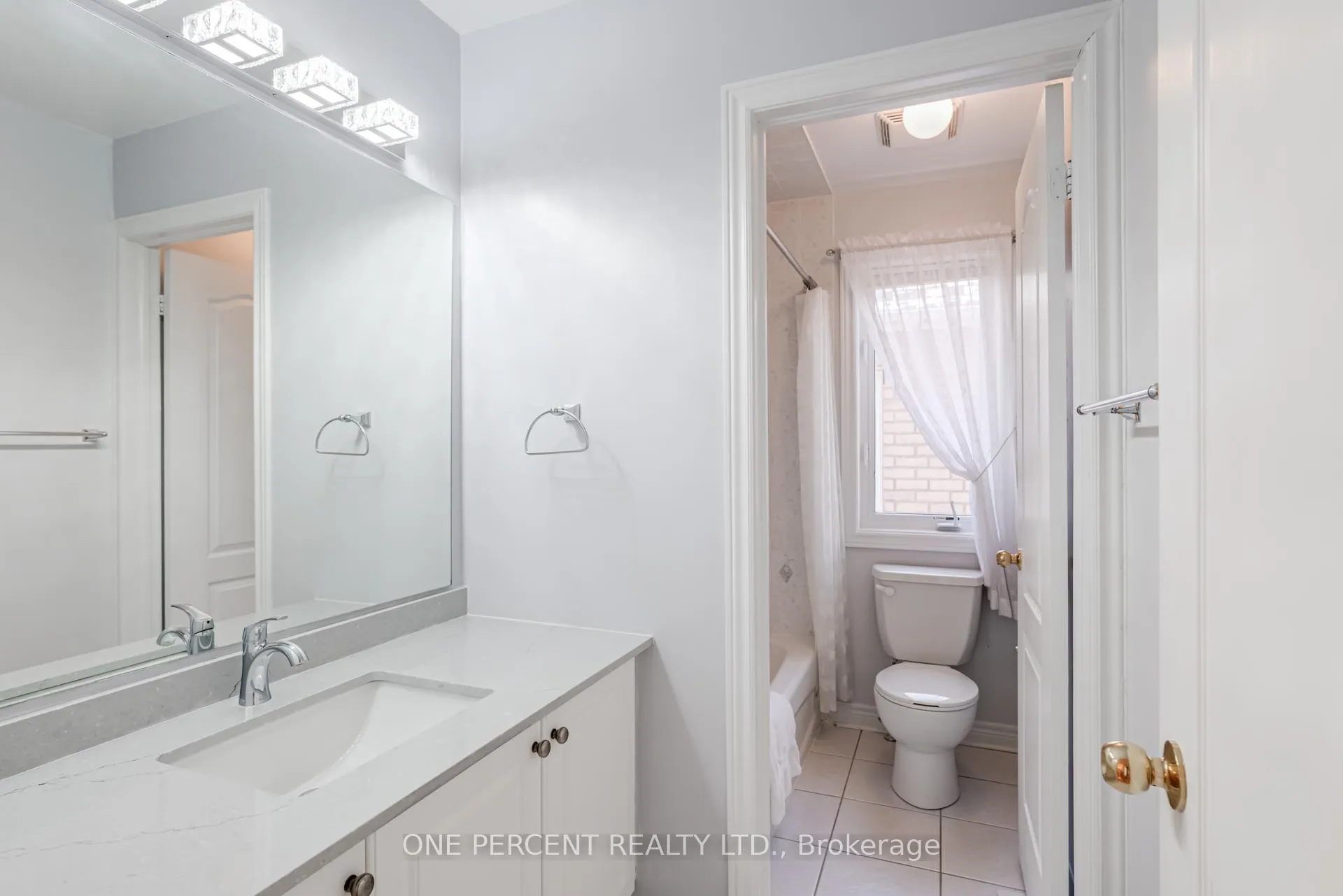 Photo 32 of 19 Lundy Drive, Markham, Box Grove — HOMEH