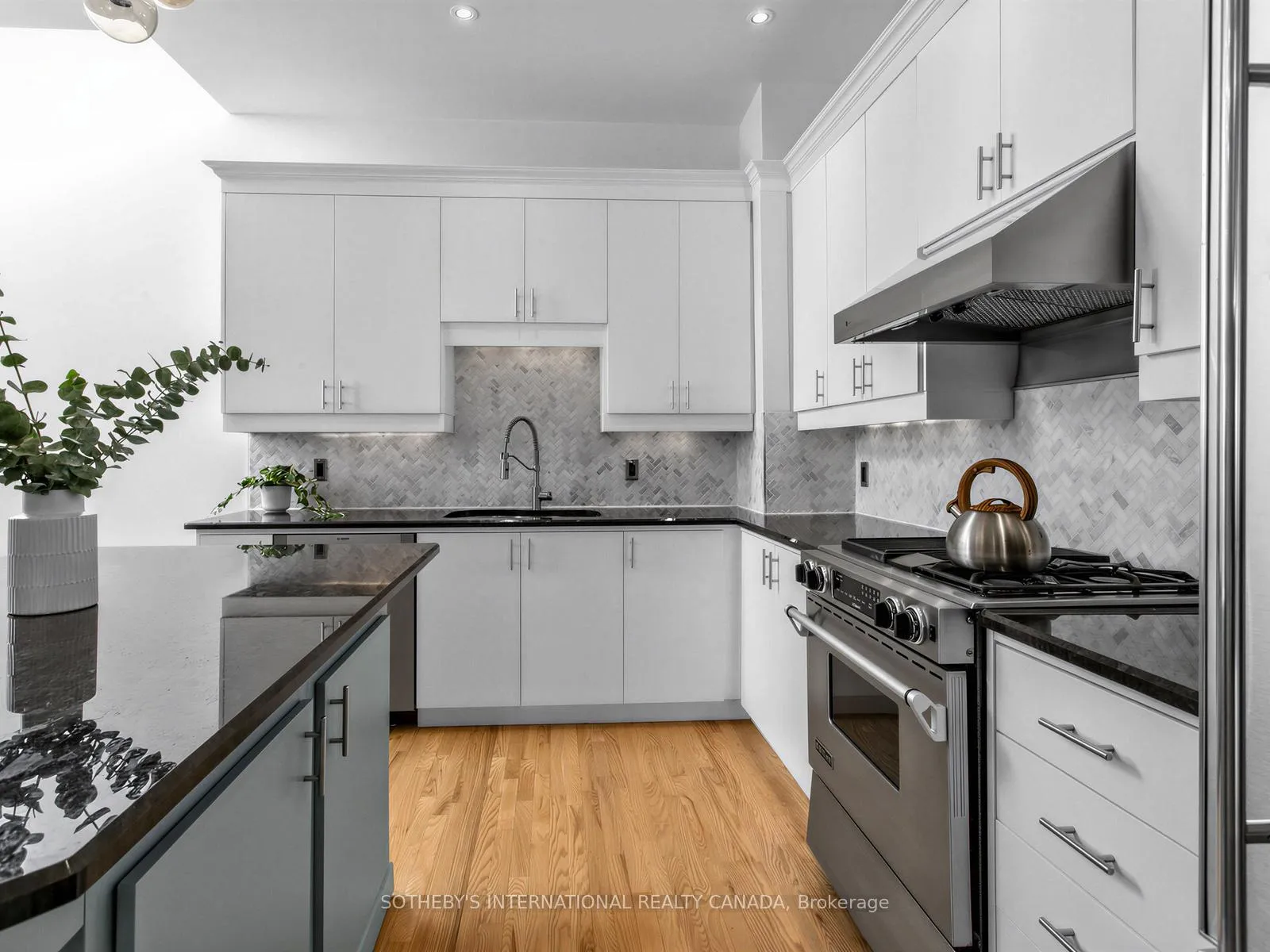 Photo 4 of Unit 6, 62 Claremont Street, Toronto, Trinity-Bellwoods — HOMEH