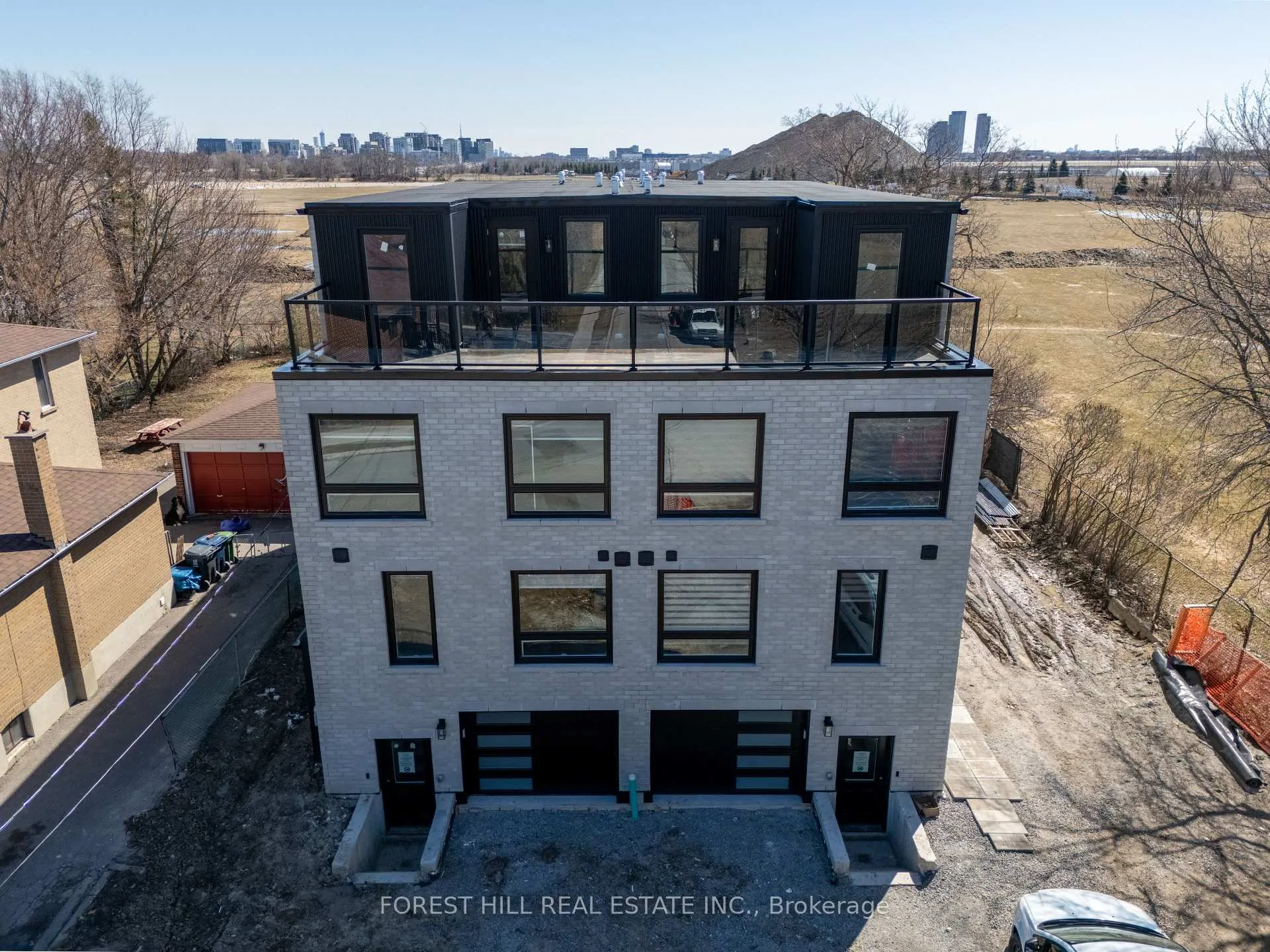 Front of Unit D, 1 Dunsmore Garden