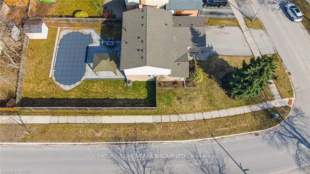 Photo 3 of 2325 Montgomery Drive, Burlington, Brant Hills — HOMEH