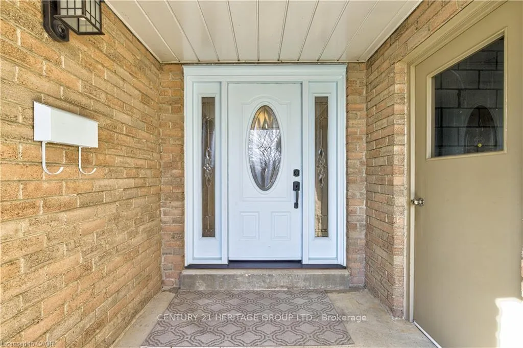 Photo 6 of 2325 Montgomery Drive, Burlington, Brant Hills — HOMEH