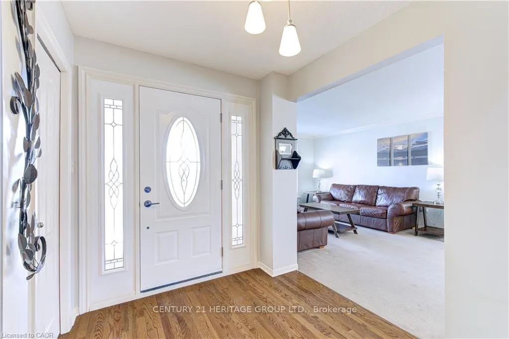Photo 7 of 2325 Montgomery Drive, Burlington, Brant Hills — HOMEH