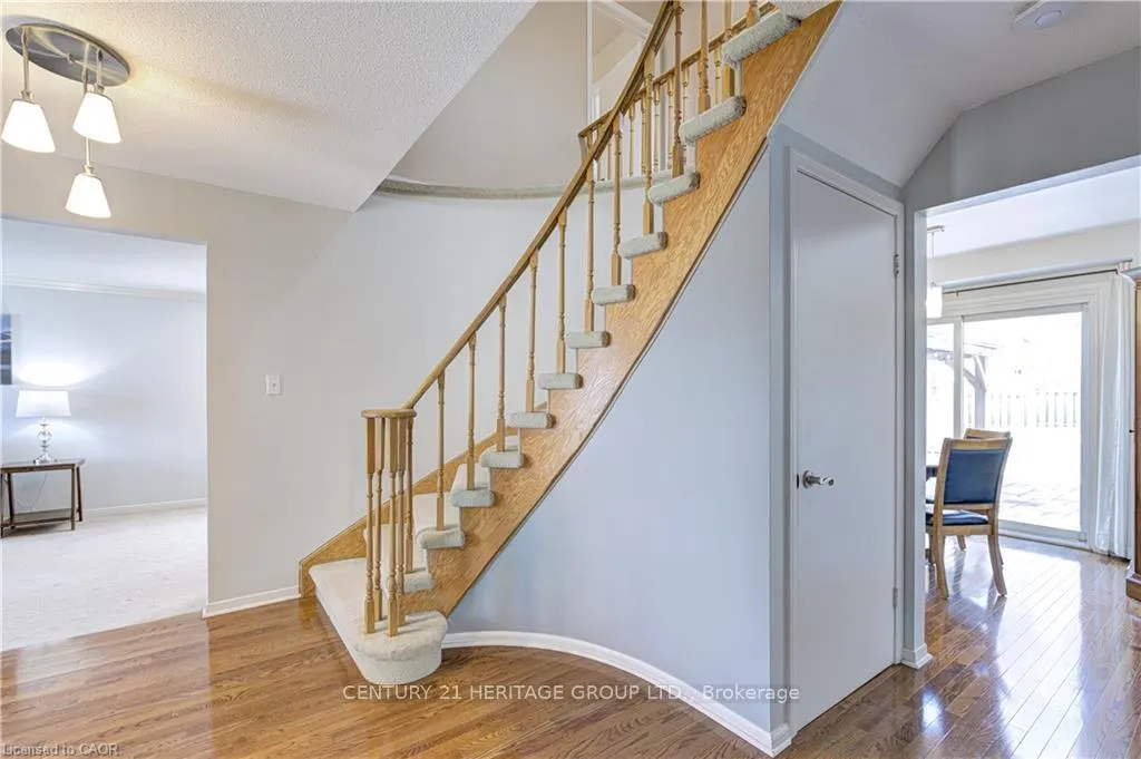Photo 21 of 2325 Montgomery Drive, Burlington, Brant Hills — HOMEH
