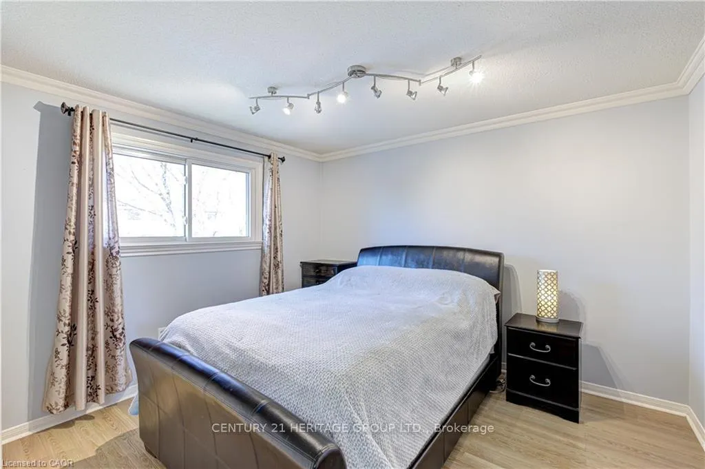 Photo 27 of 2325 Montgomery Drive, Burlington, Brant Hills — HOMEH